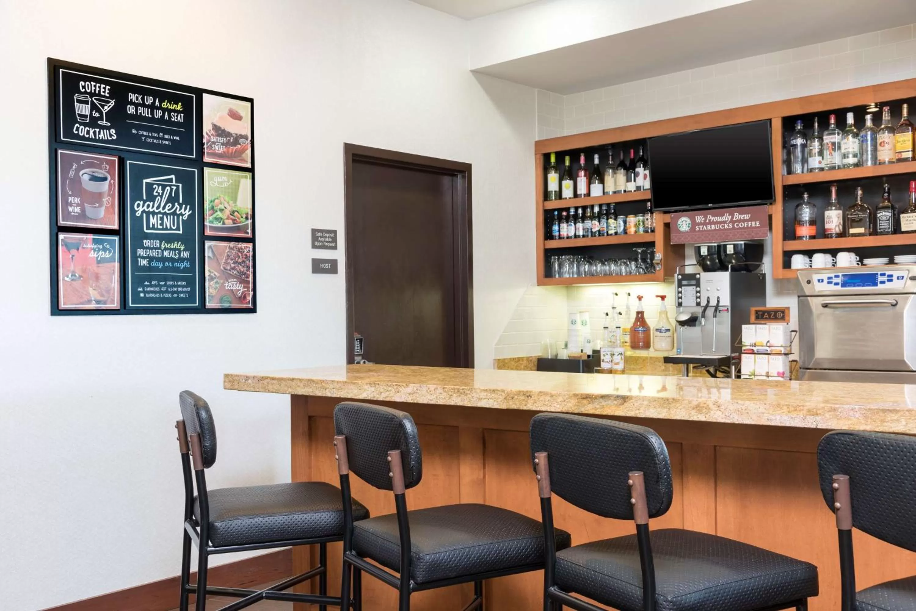 Lounge or bar in Hyatt Place Lexington