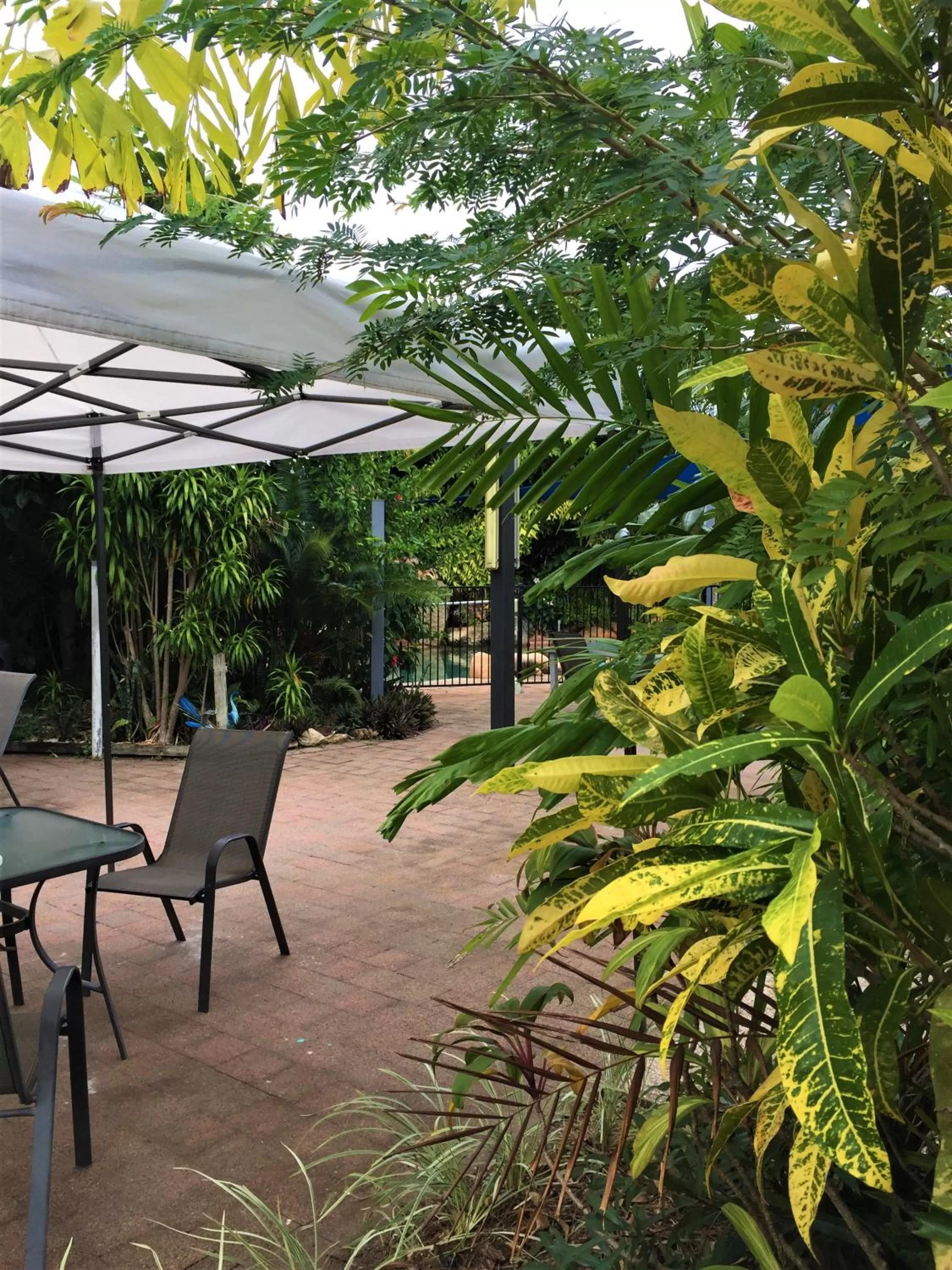 Restaurant/places to eat in Cardwell at the Beach