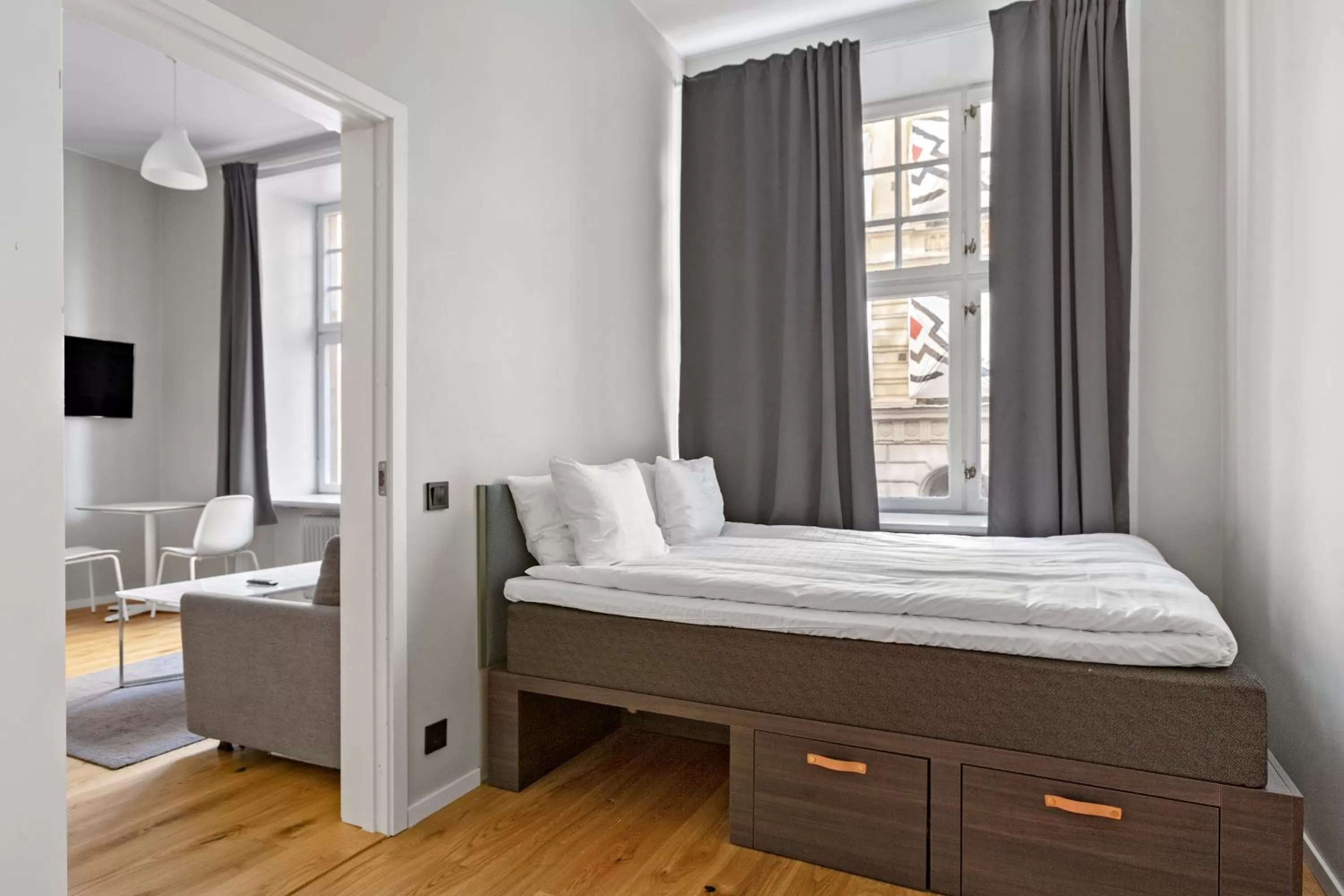 Bed in Best Western Hotel at 108