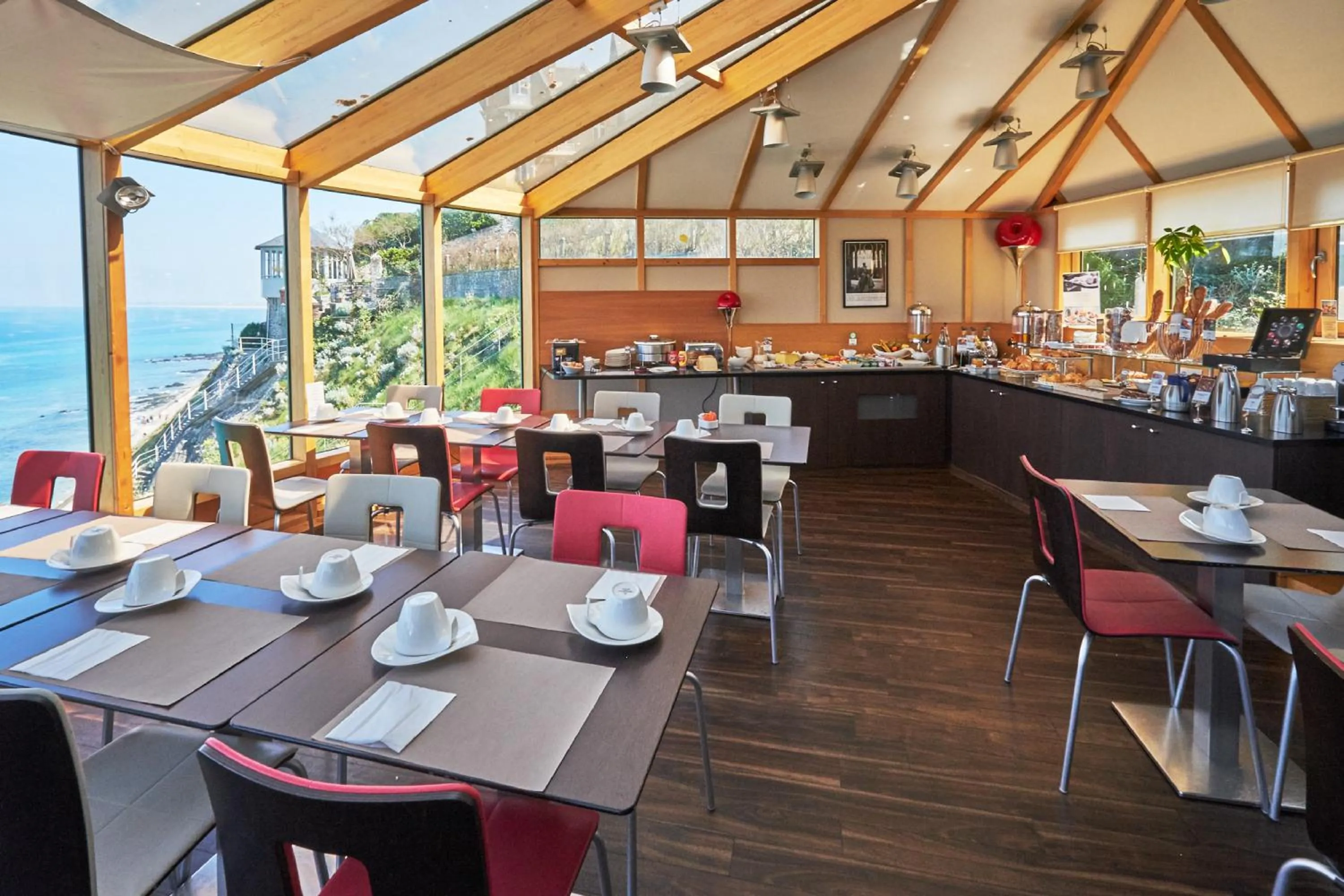 Area and facilities in Mercure Granville Le Grand Large