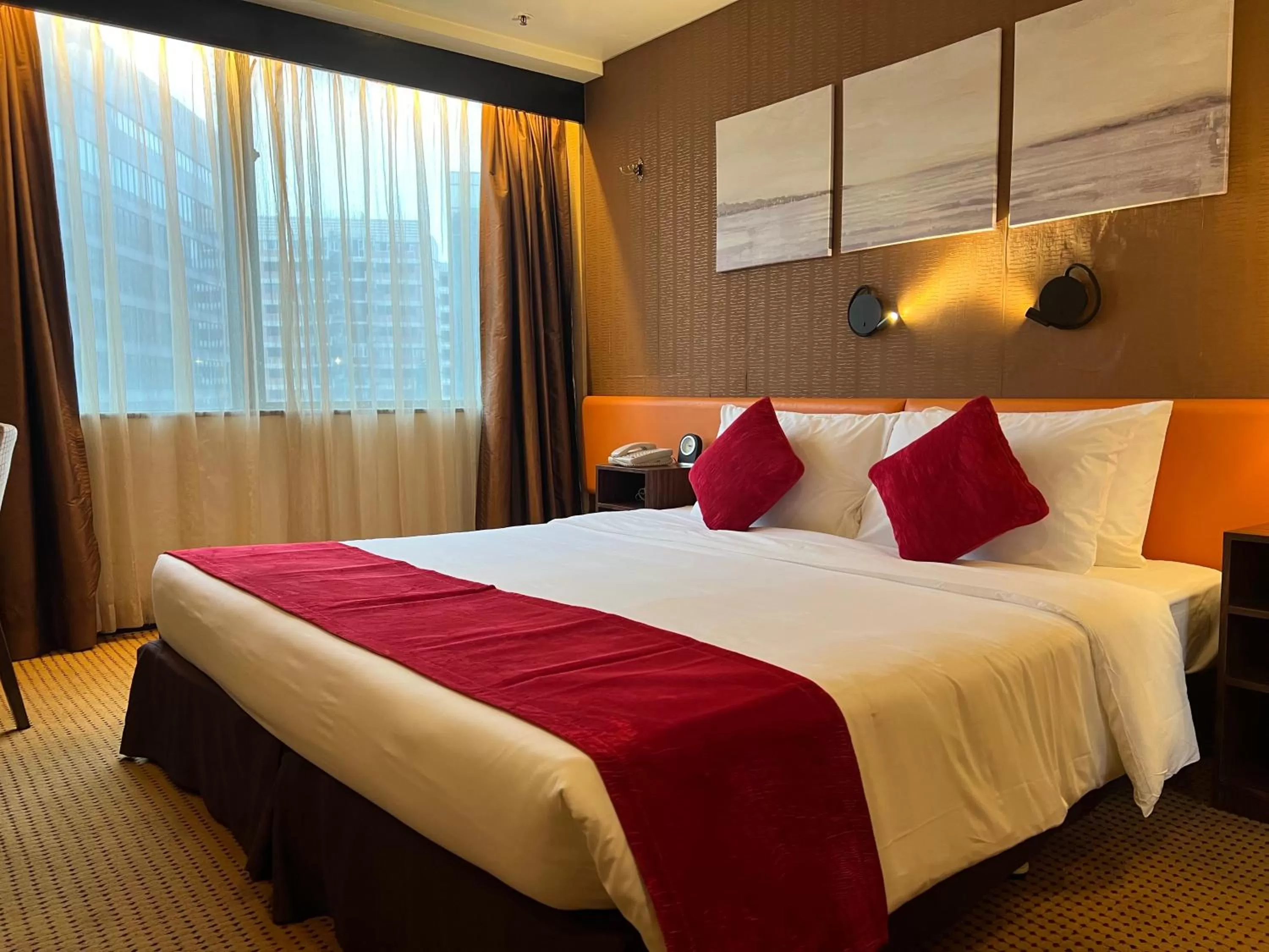 Bedroom, Bed in Best Western Plus Tsim Sha Tsui