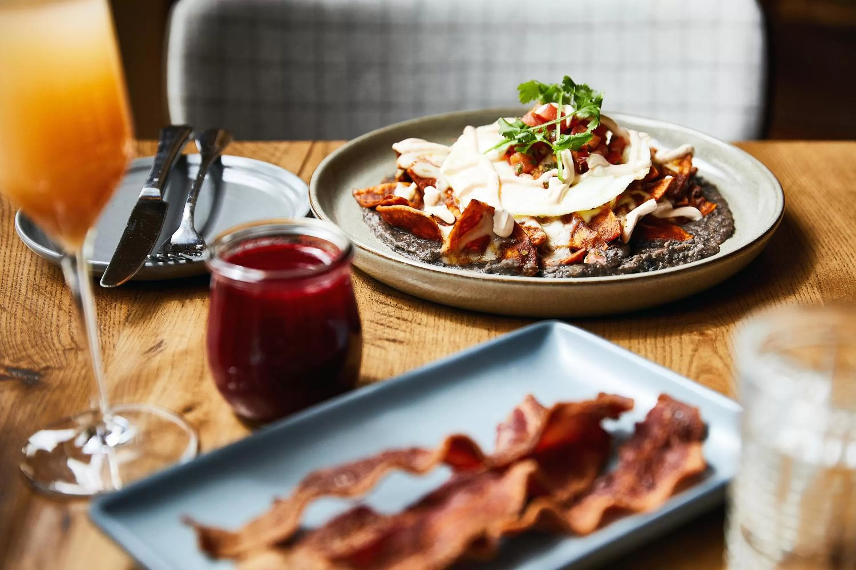 Restaurant/places to eat in Kimpton Riverplace Hotel by IHG