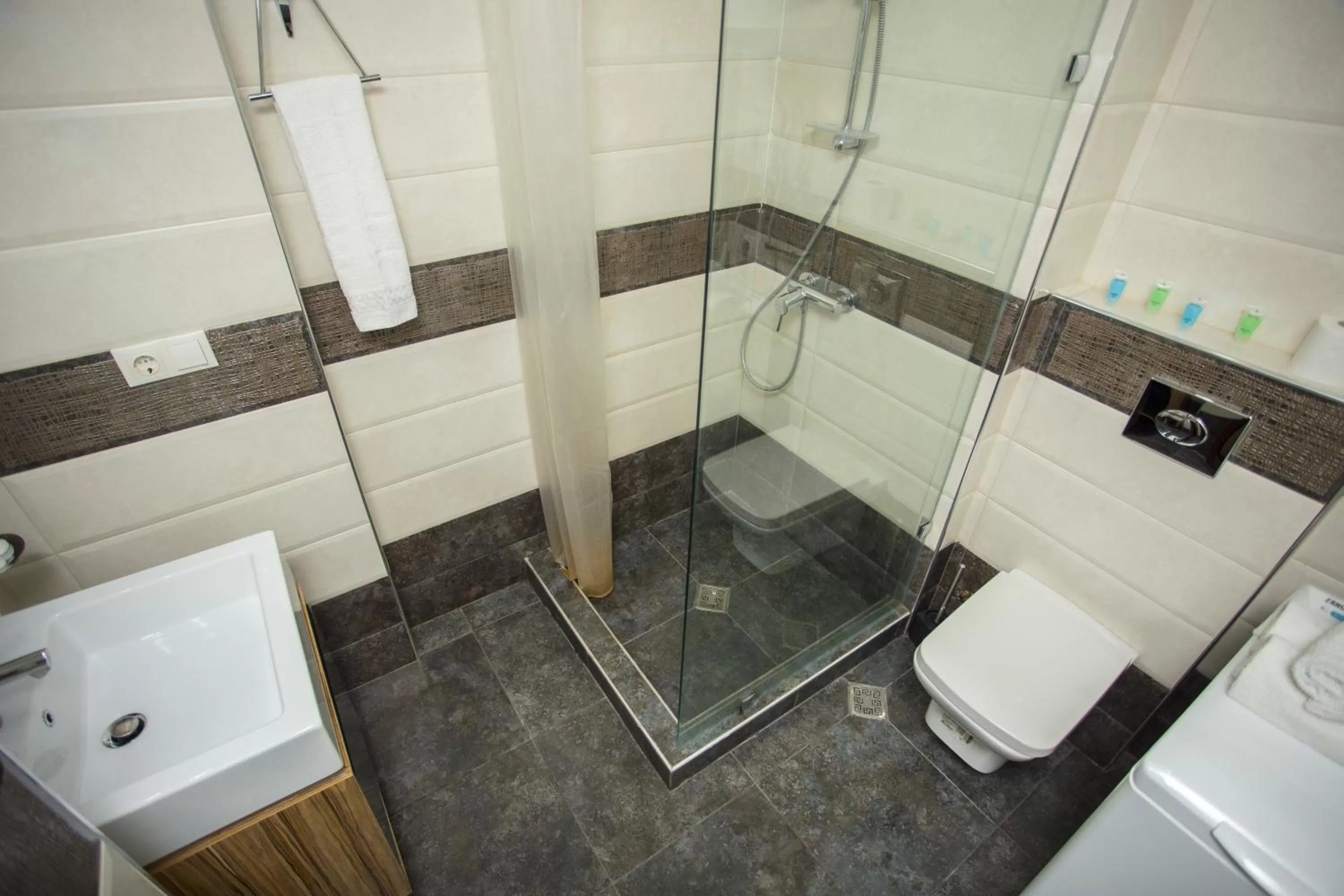 Shower in Blue Star Batumi