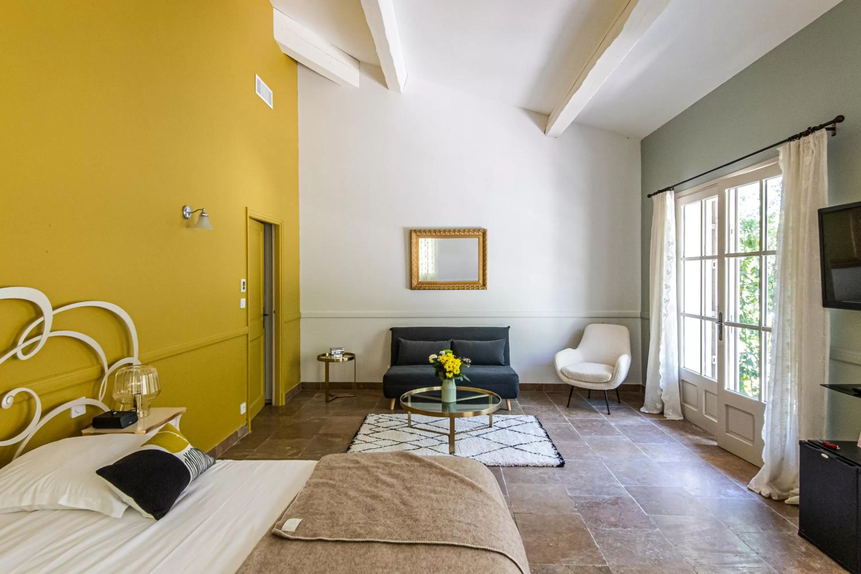 Patio, Bed in Hôtel Mas Valentine