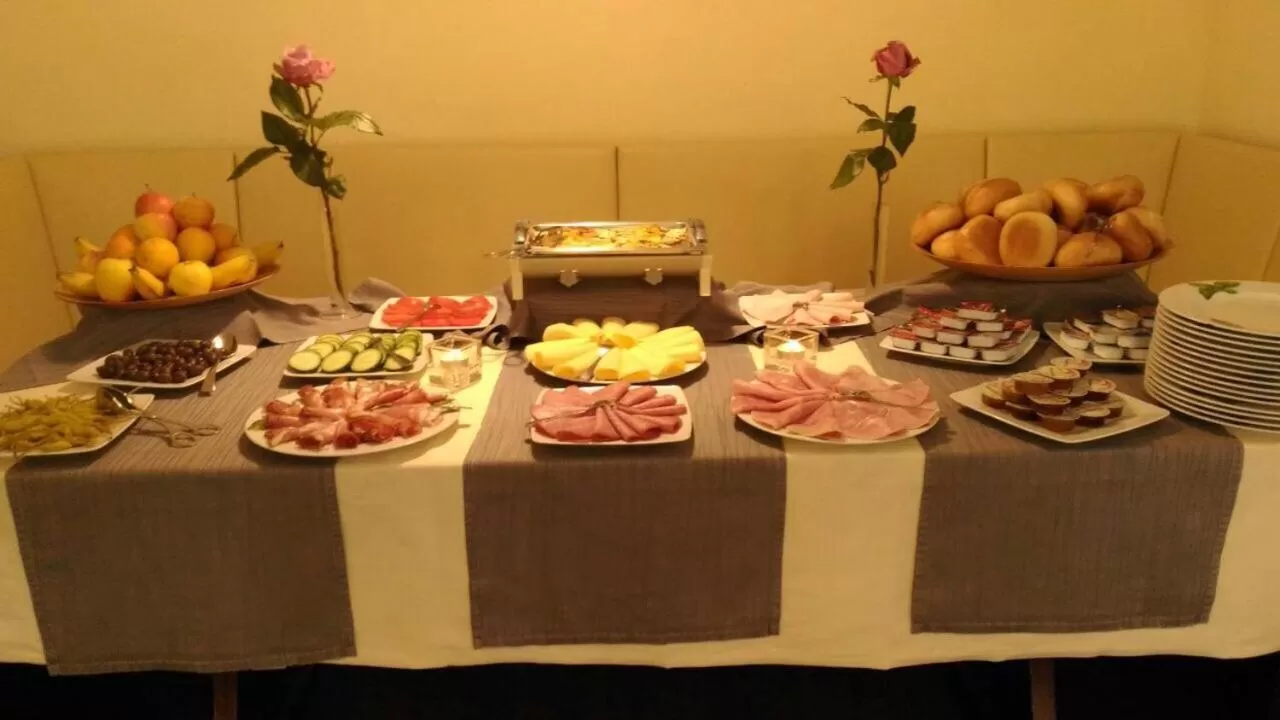 Buffet breakfast in Hotel Friedrich