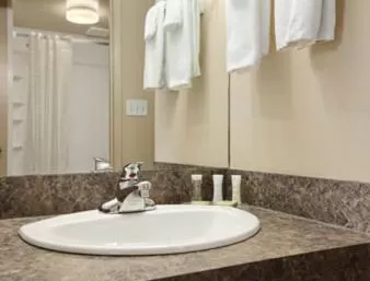 King Room - Non-Smoking in Super 8 by Wyndham Saskatoon Near Saskatoon Airport