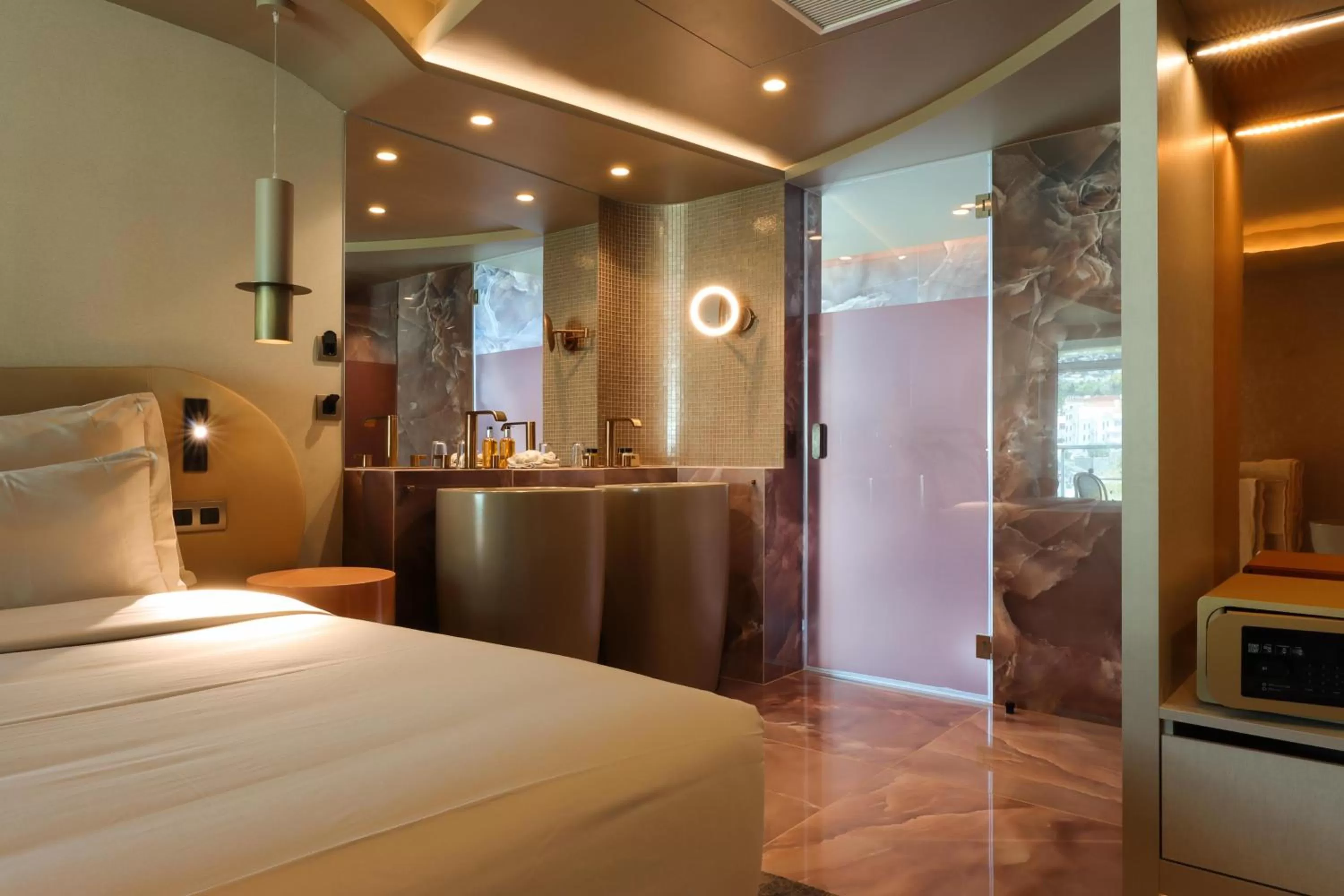 Photo of the whole room, Bed in The Views Baia - Adults Only