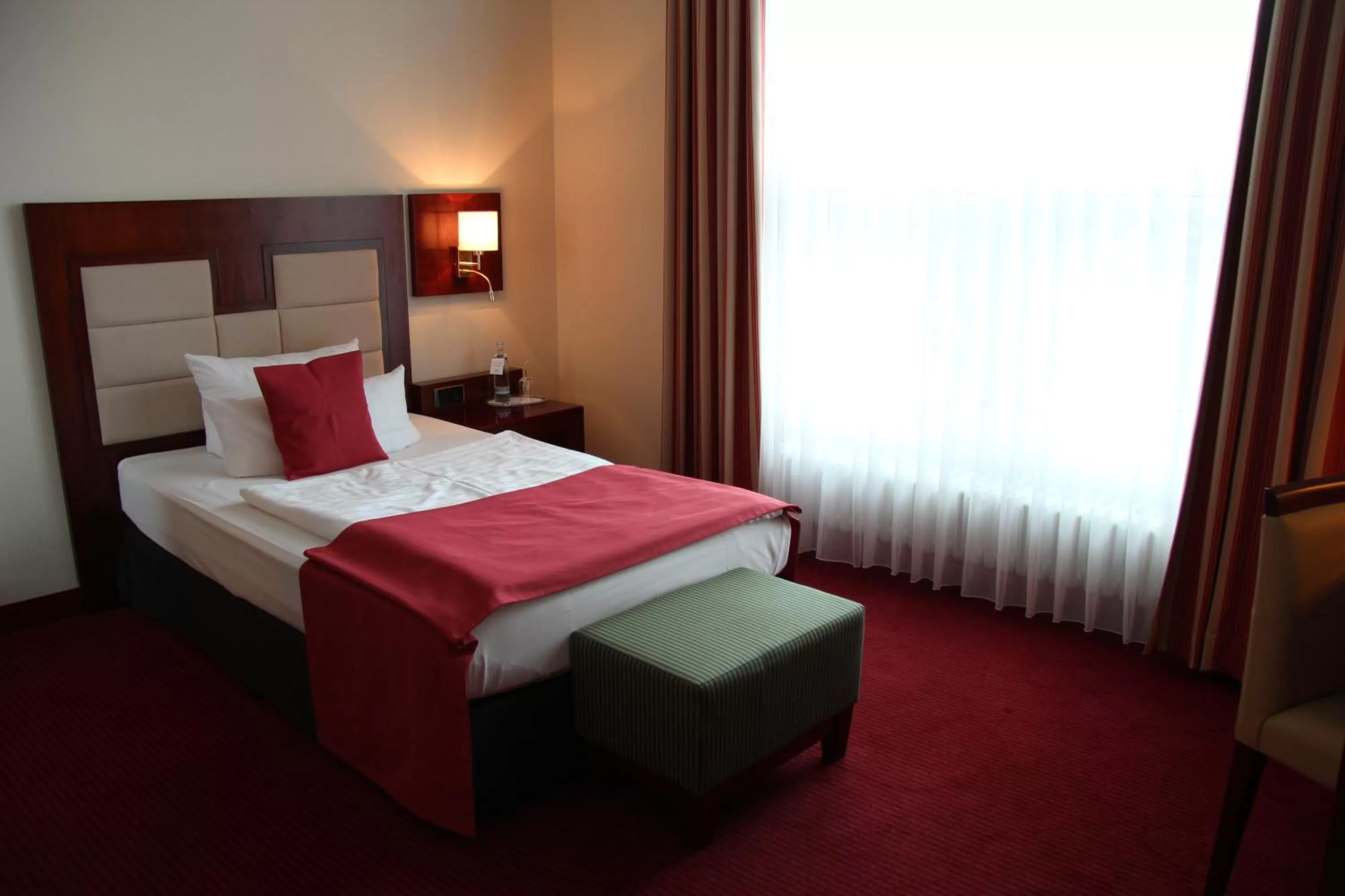 Photo of the whole room, Bed in Hotel Amaris Bremerhaven