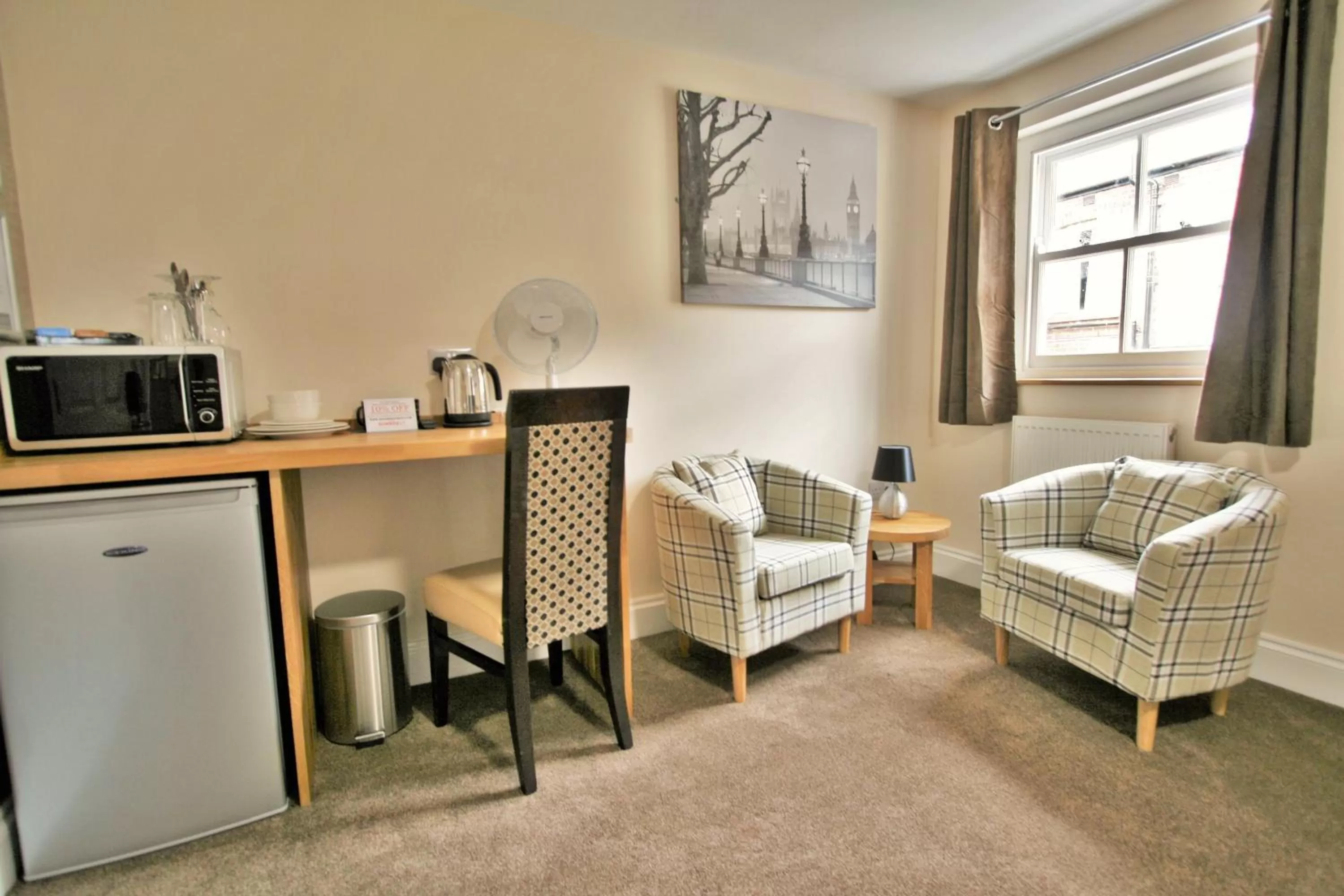 Bedroom in New County Hotel & Serviced Apartments by RoomsBooked