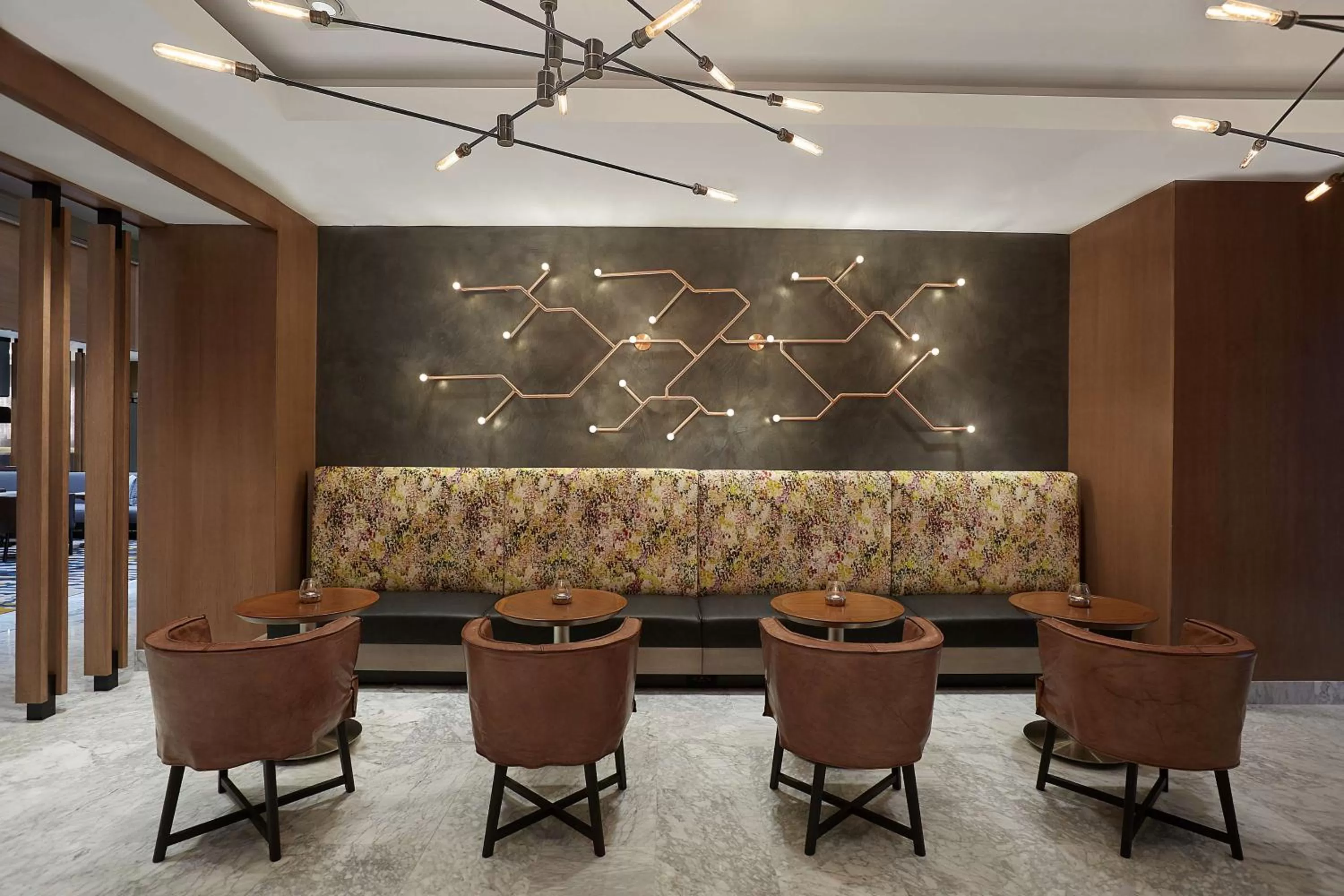 Lounge or bar in Hyatt Regency Newport Beach West