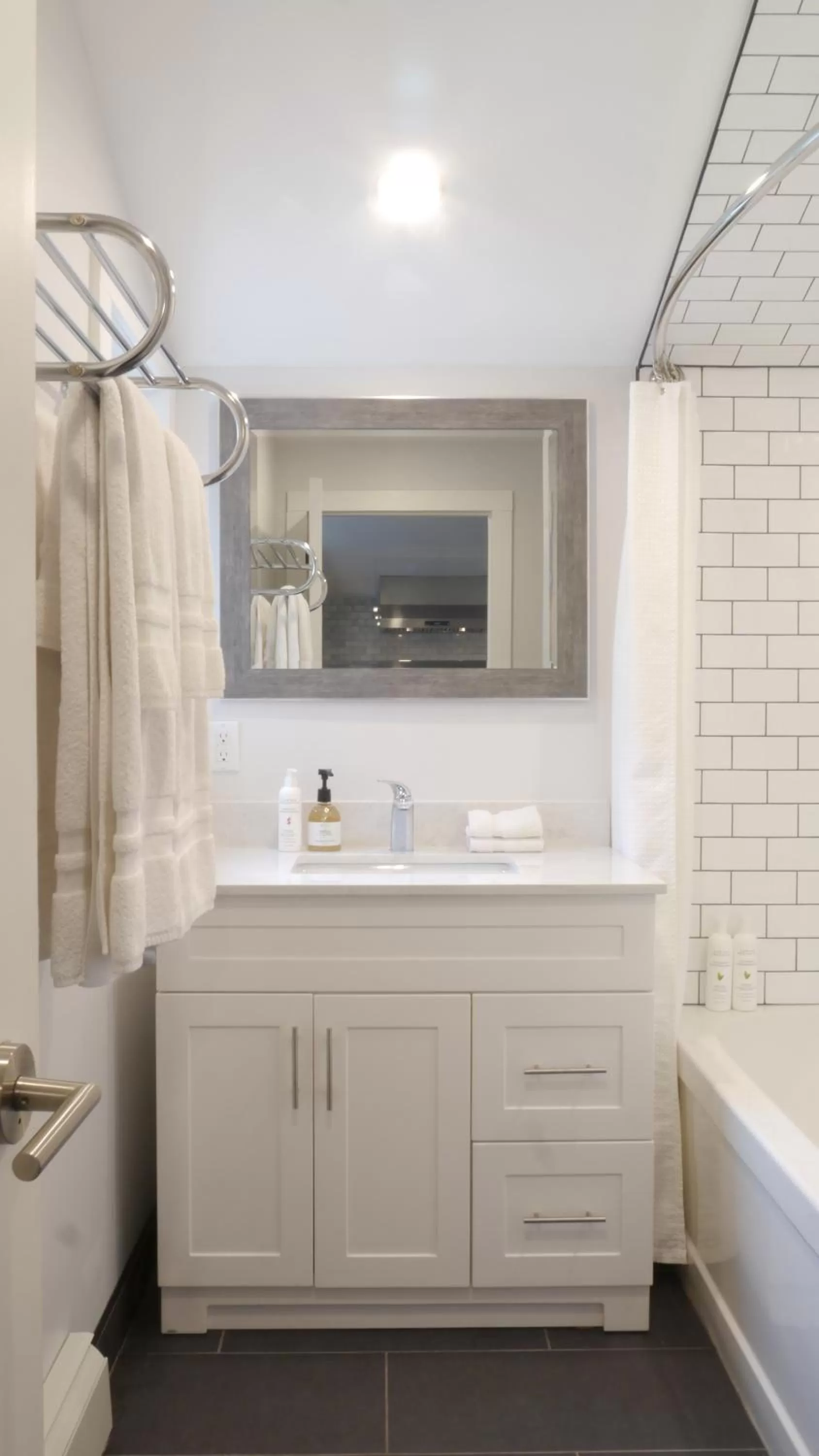 Bathroom in South Landing Inn