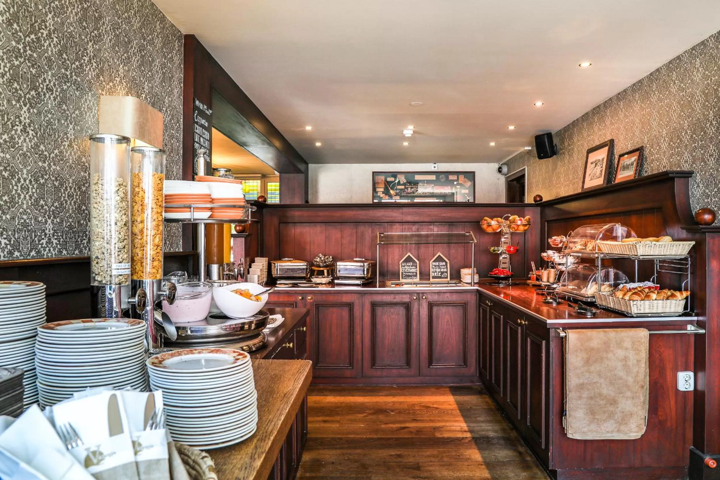 Breakfast in Hotel Victoria