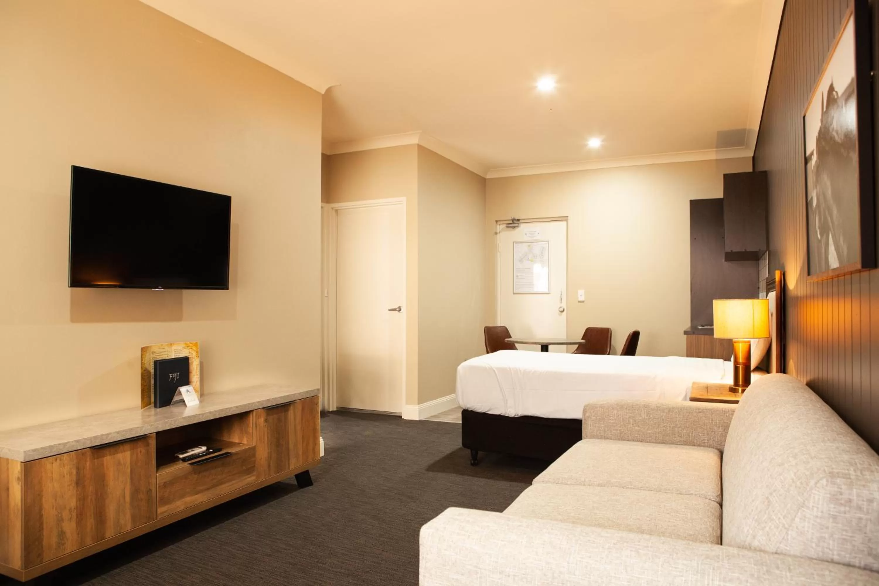 TV and multimedia in Nightcap at Archer Hotel