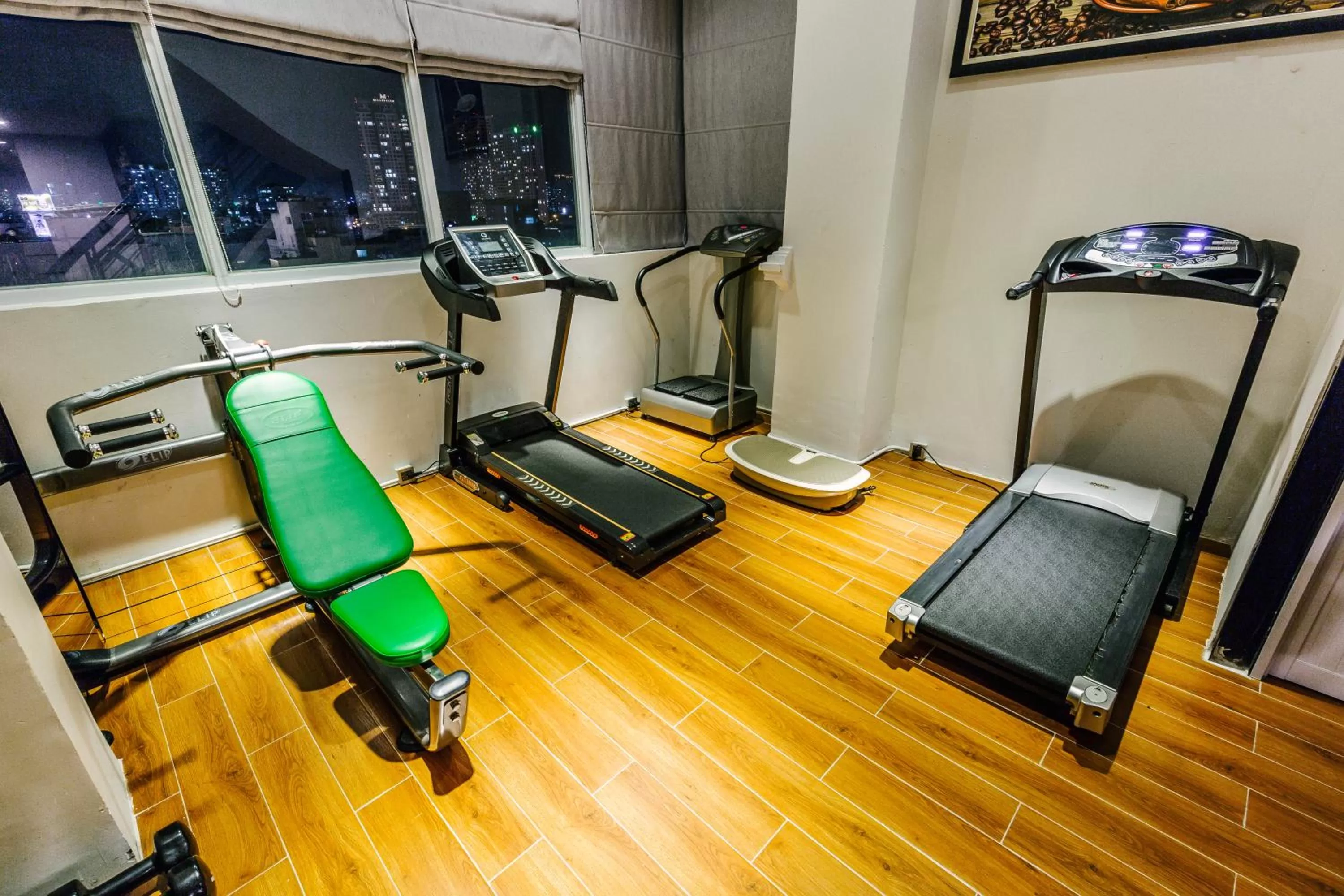 Fitness centre/facilities in Happy Life Grand Hotel & Rooftop Skybar