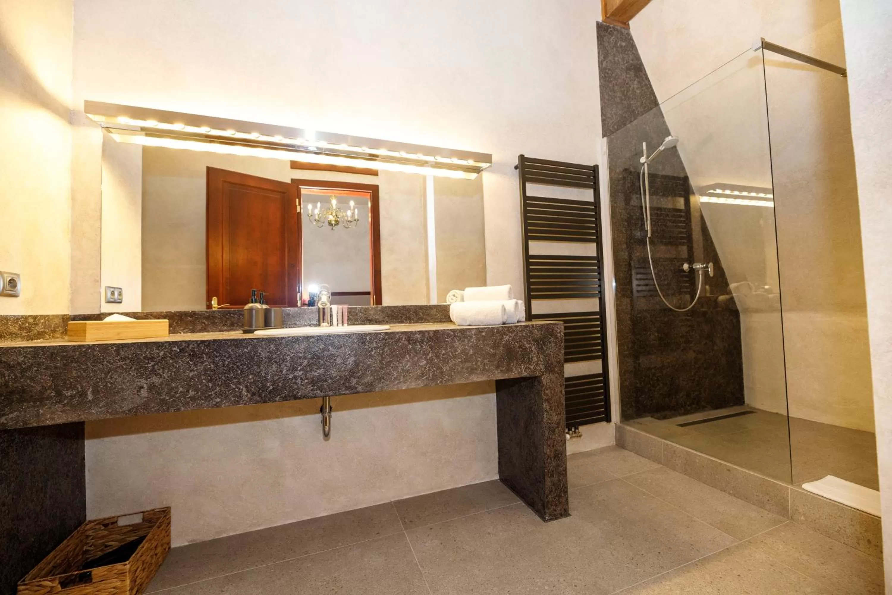 Shower in Dvůr Pecínov