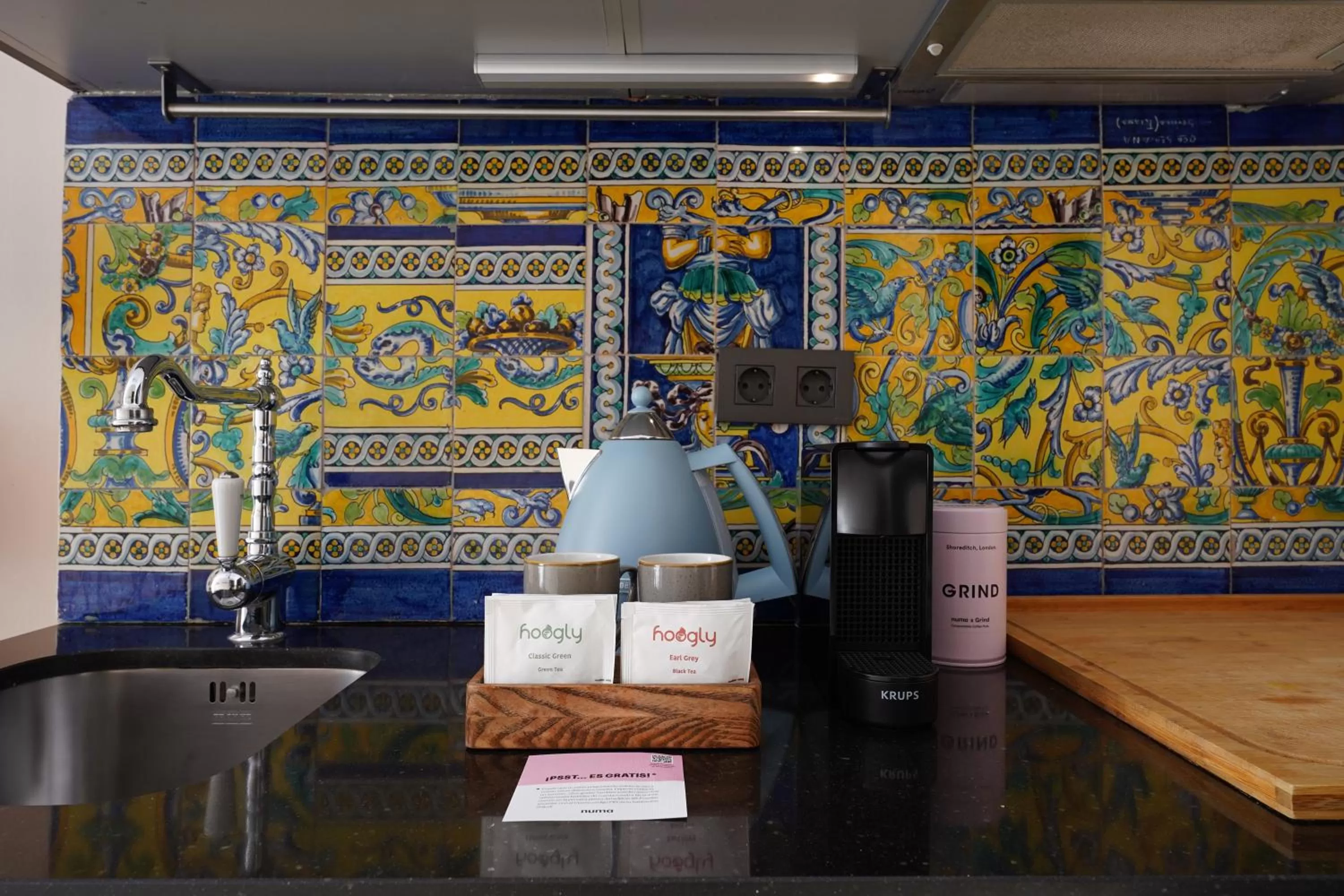 Coffee/tea facilities in Numa Barcelona Roca