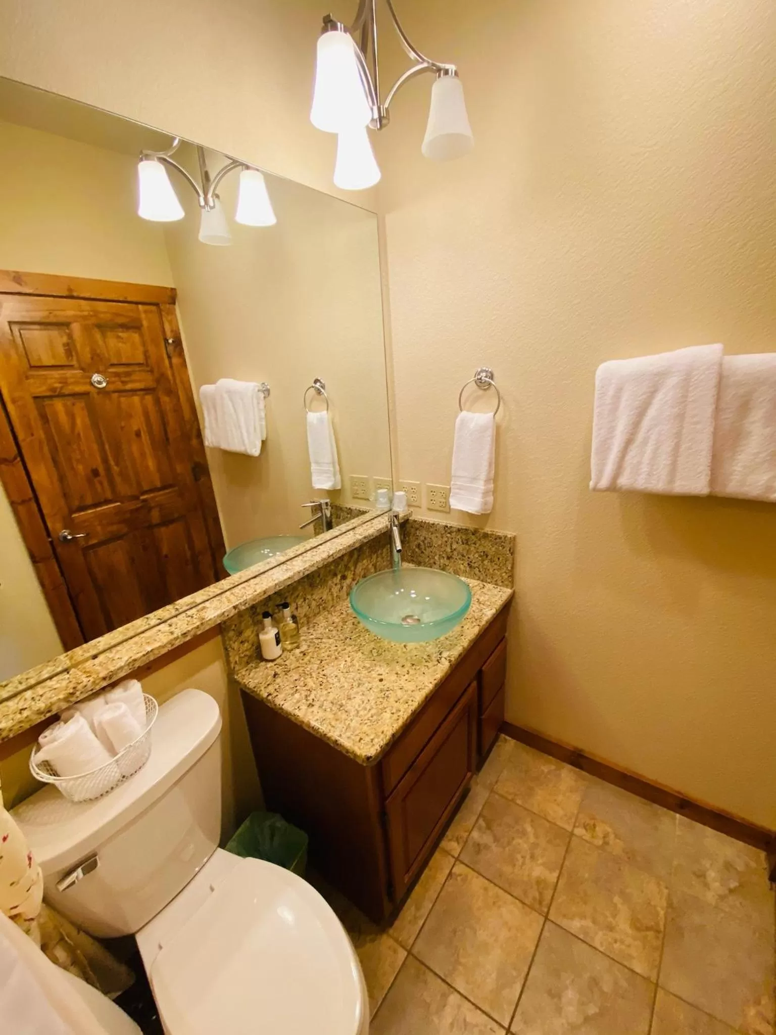 Bathroom in All Seasons Treehouse Village