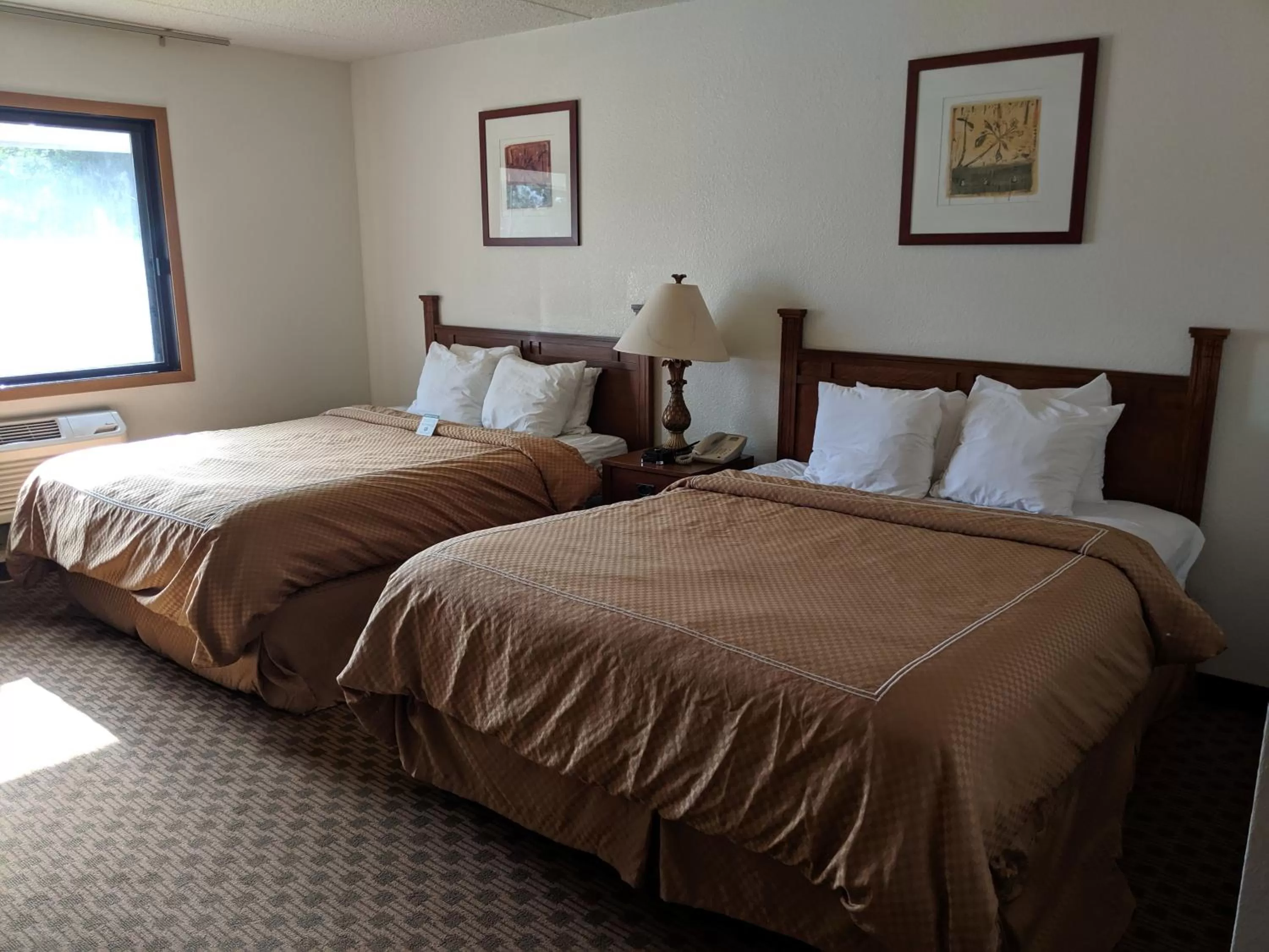 Bed in Boarders Inn and Suites by Cobblestone Hotels - Ripon