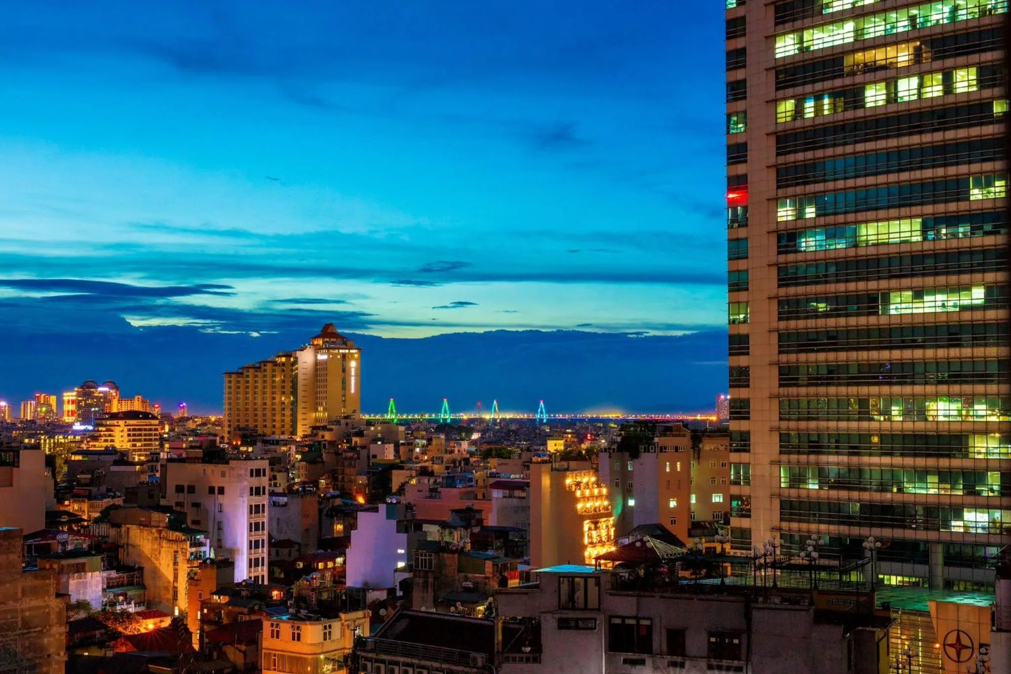 Night in Flower Garden Hotel