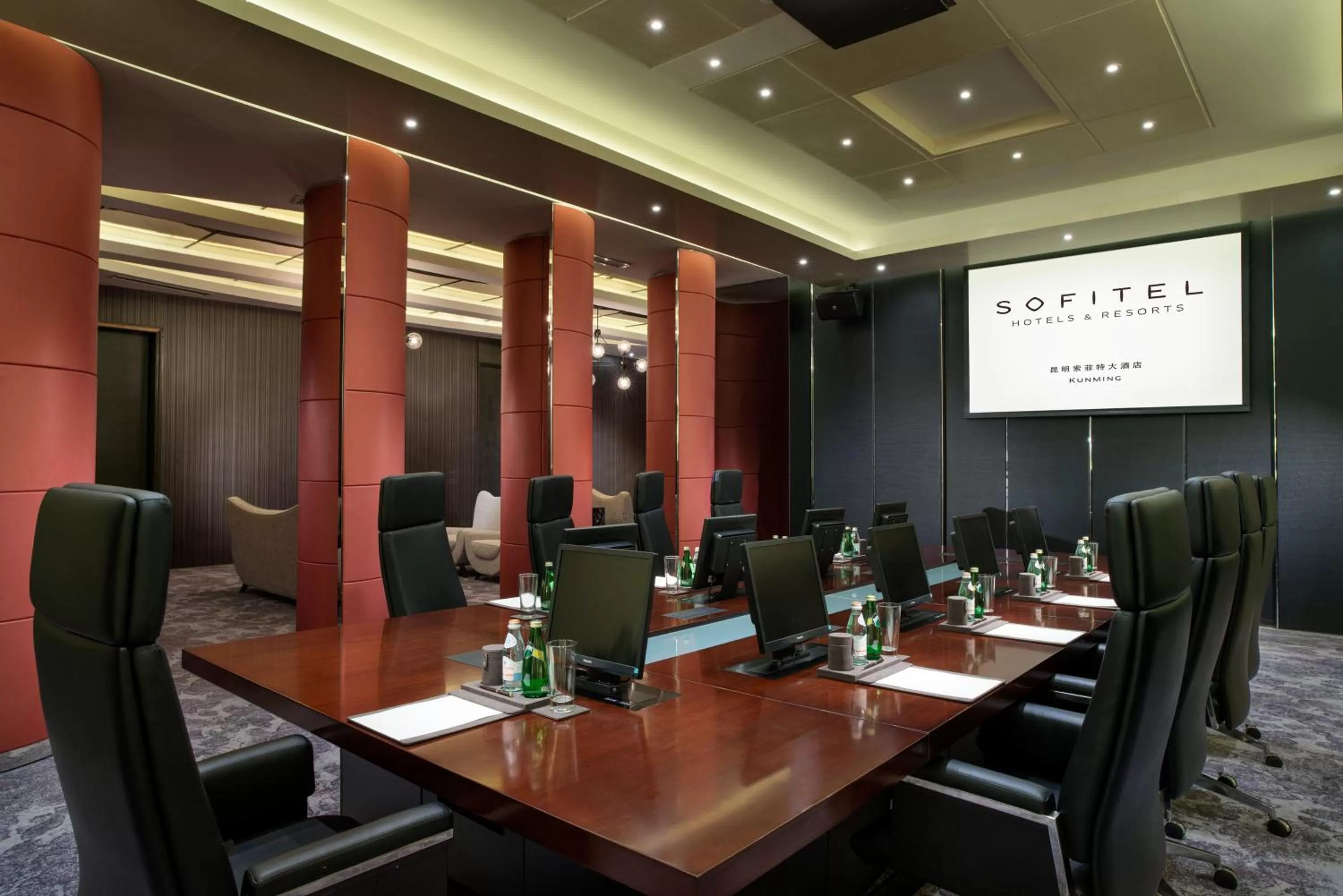 Meeting/conference room in Sofitel Kunming