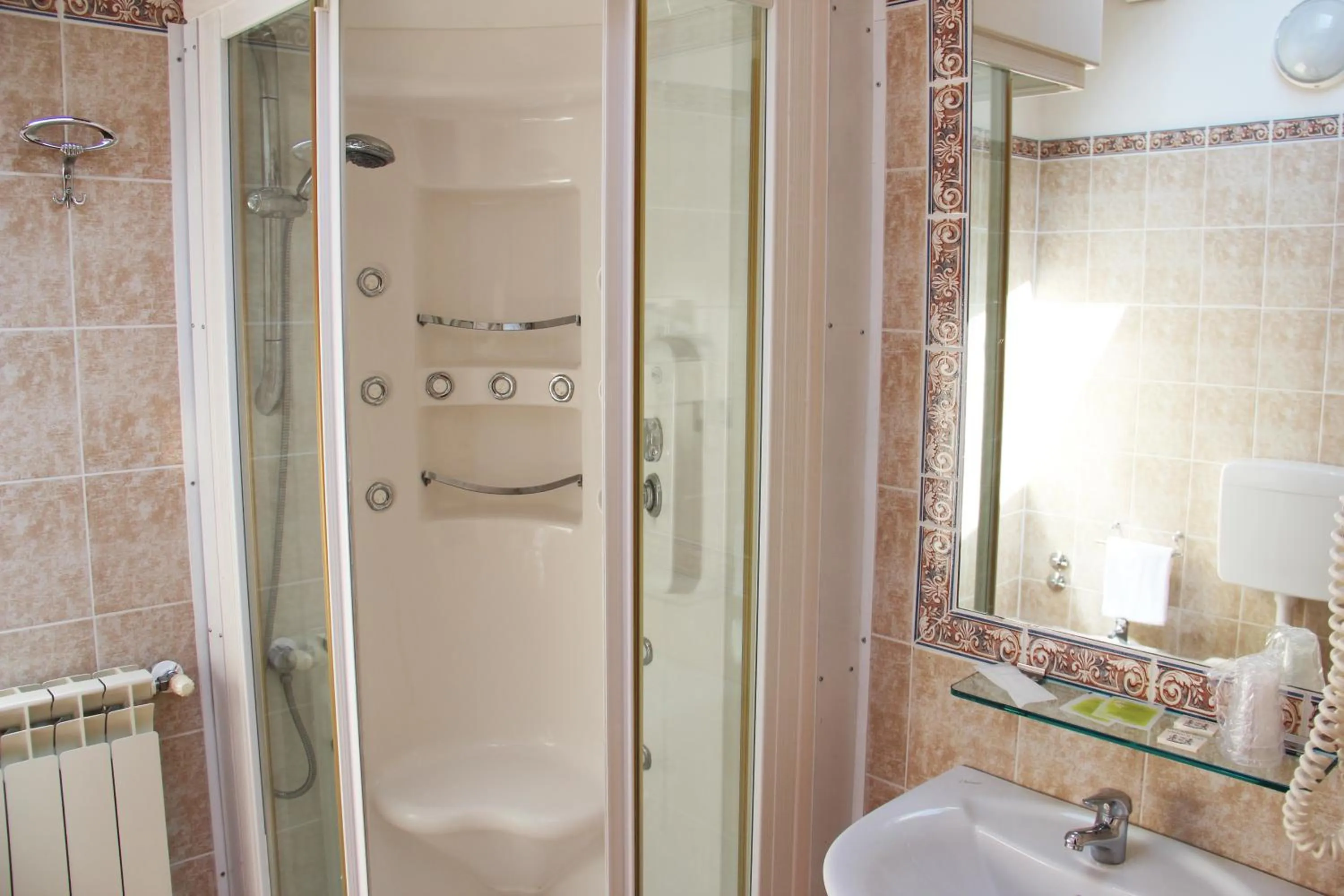 Bathroom in Albergo Al Viale