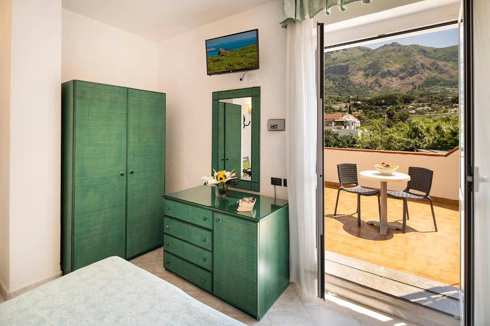 Bed in Hotel Terme Royal Palm