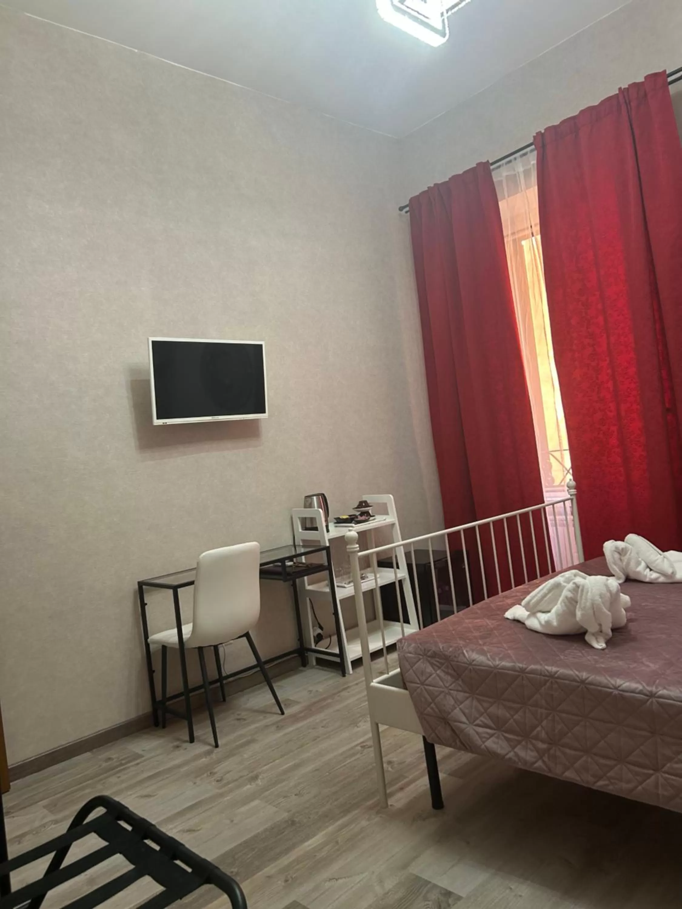 Photo of the whole room, Bed in Vanella Rome Domus