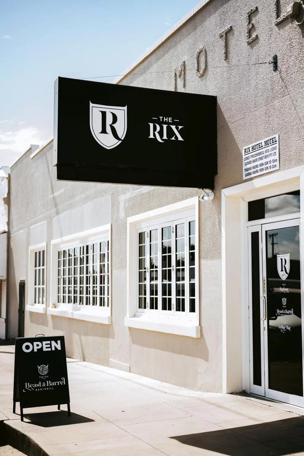 Facade/entrance in Rix Hotel Motel