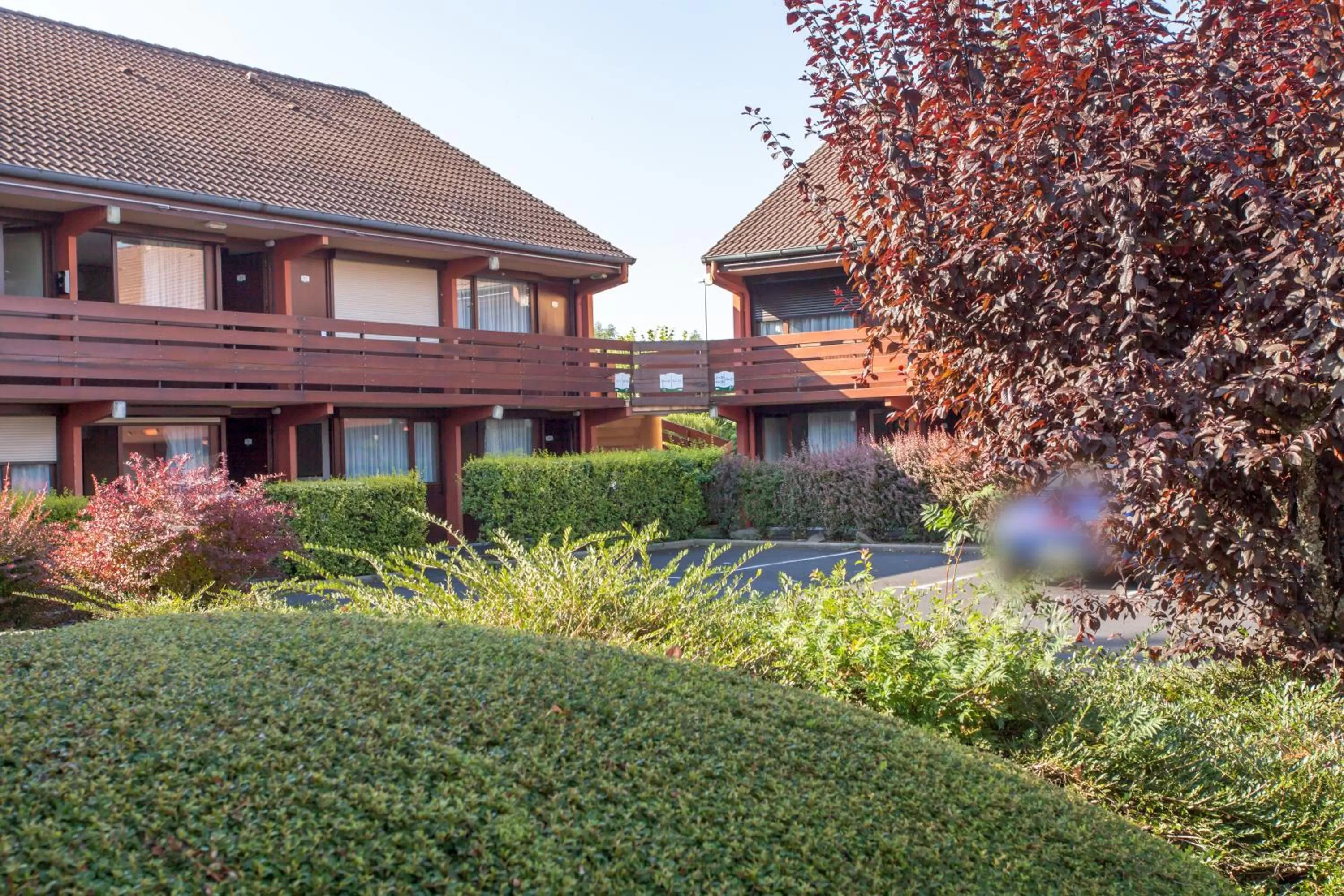 Property building in Hôtel Restaurant Campanile Aurillac