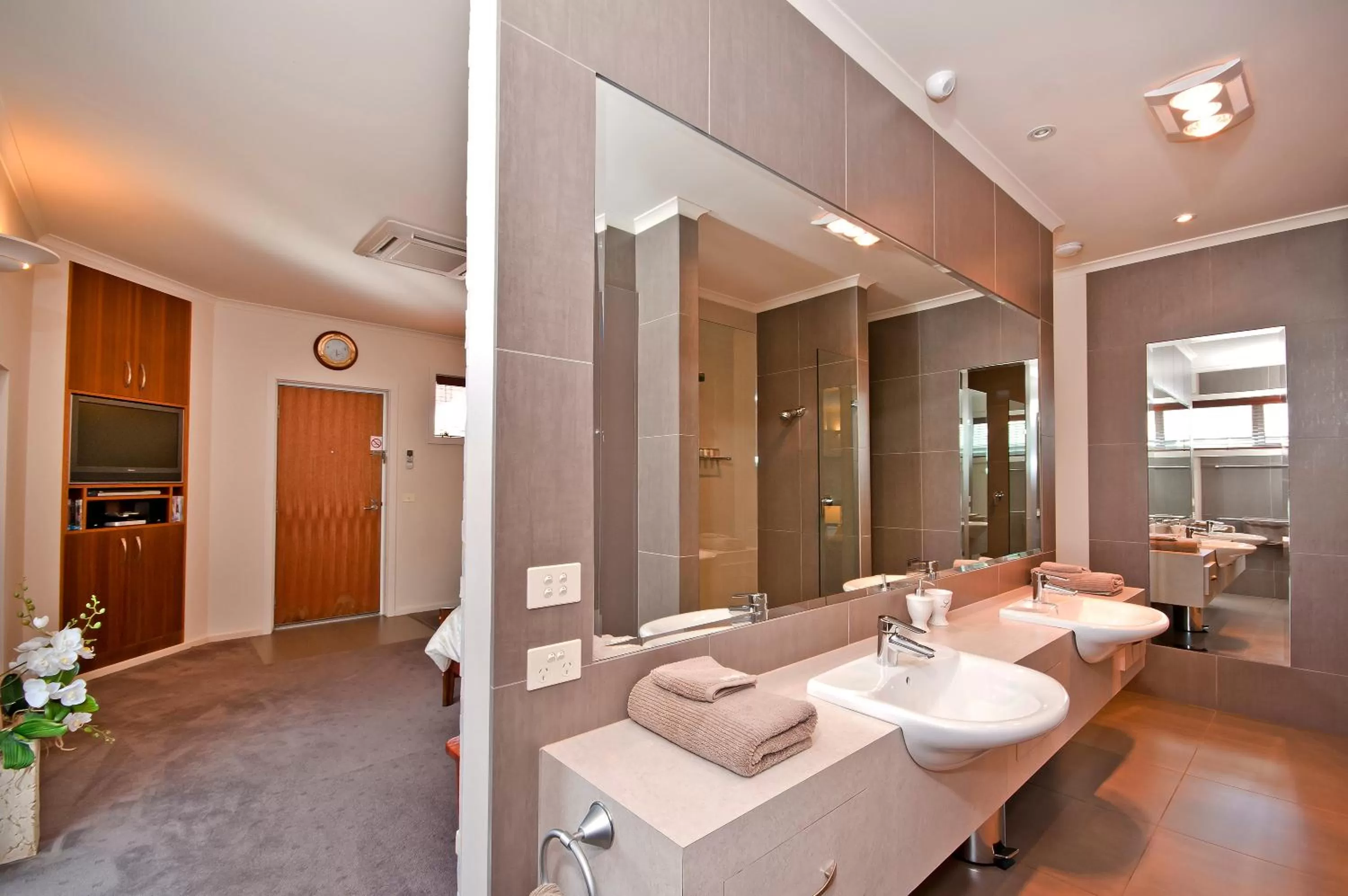 Bathroom in Captain's at the Bay