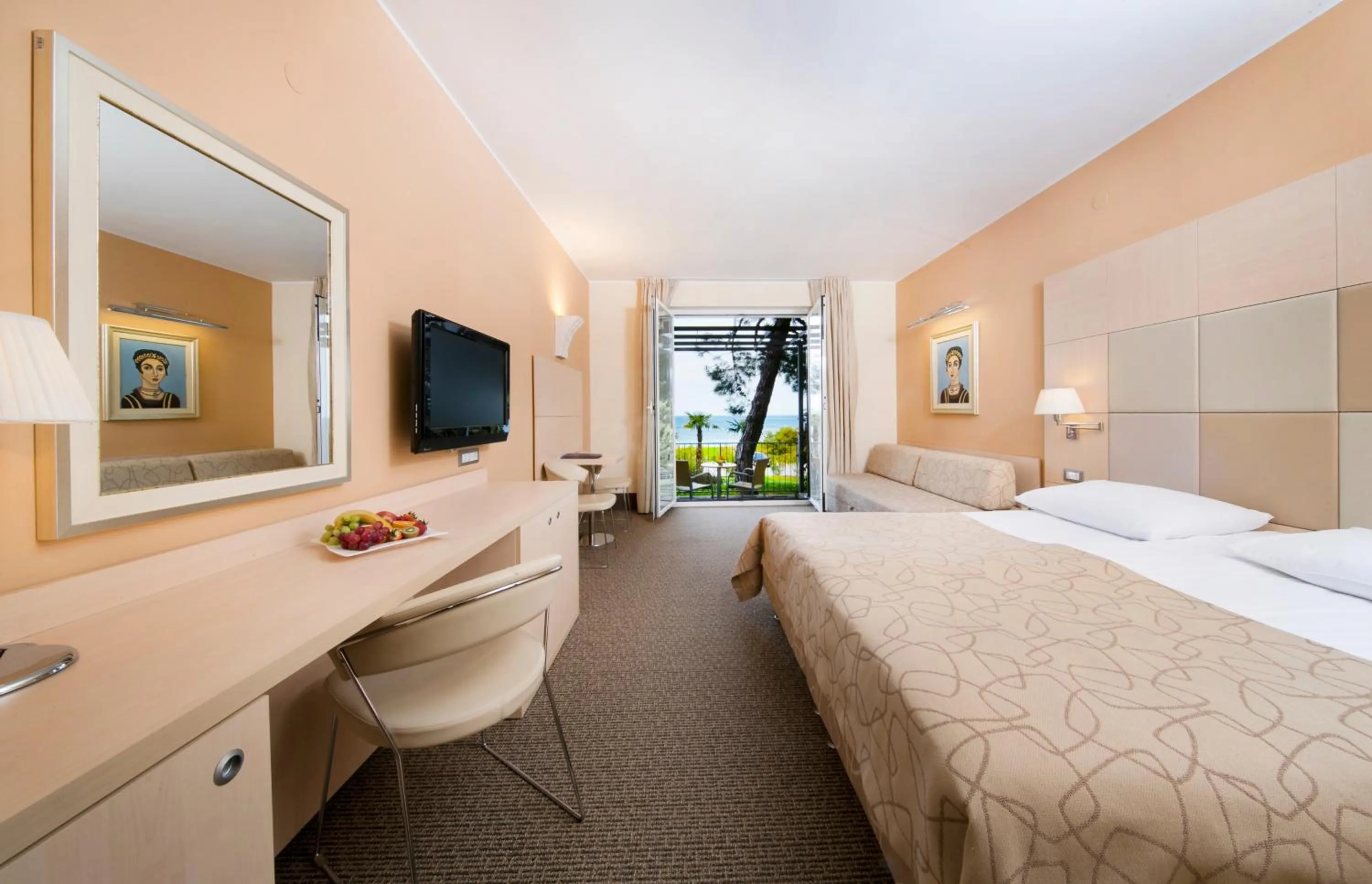 Bedroom, Bed in Hotel Mirta - San Simon Resort