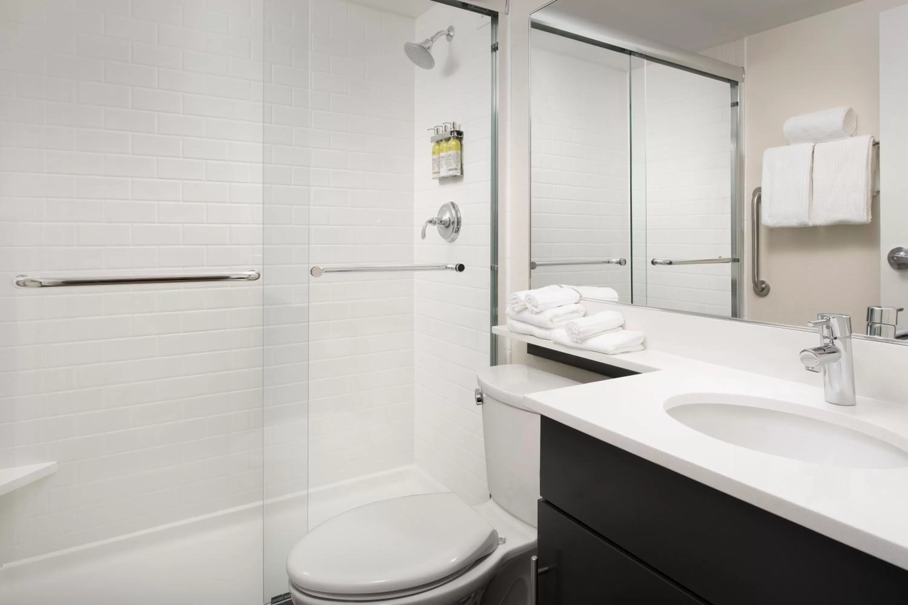 Photo of the whole room in Candlewood Suites Alexandria West by IHG