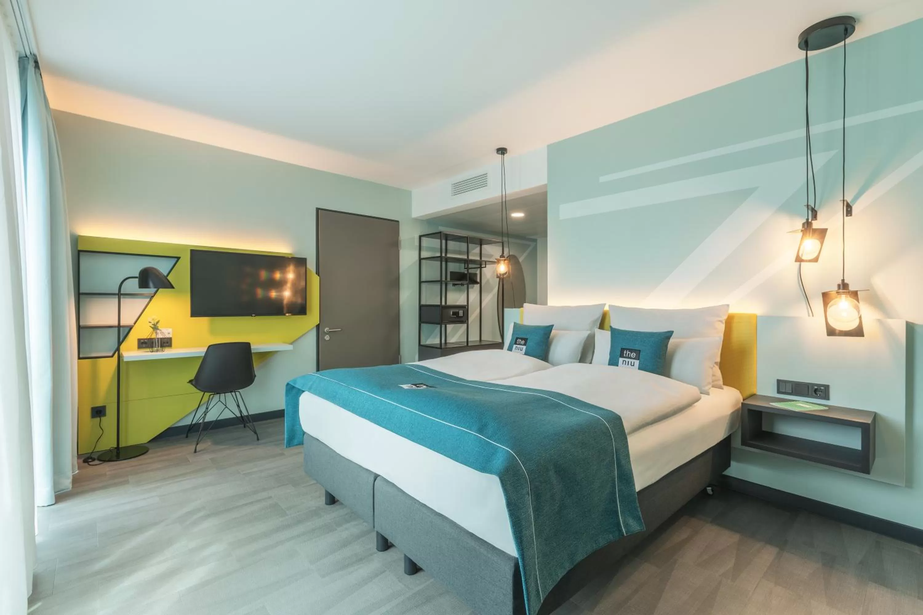 Bed in Holiday Inn - the niu, Seven Dusseldorf Ost by IHG