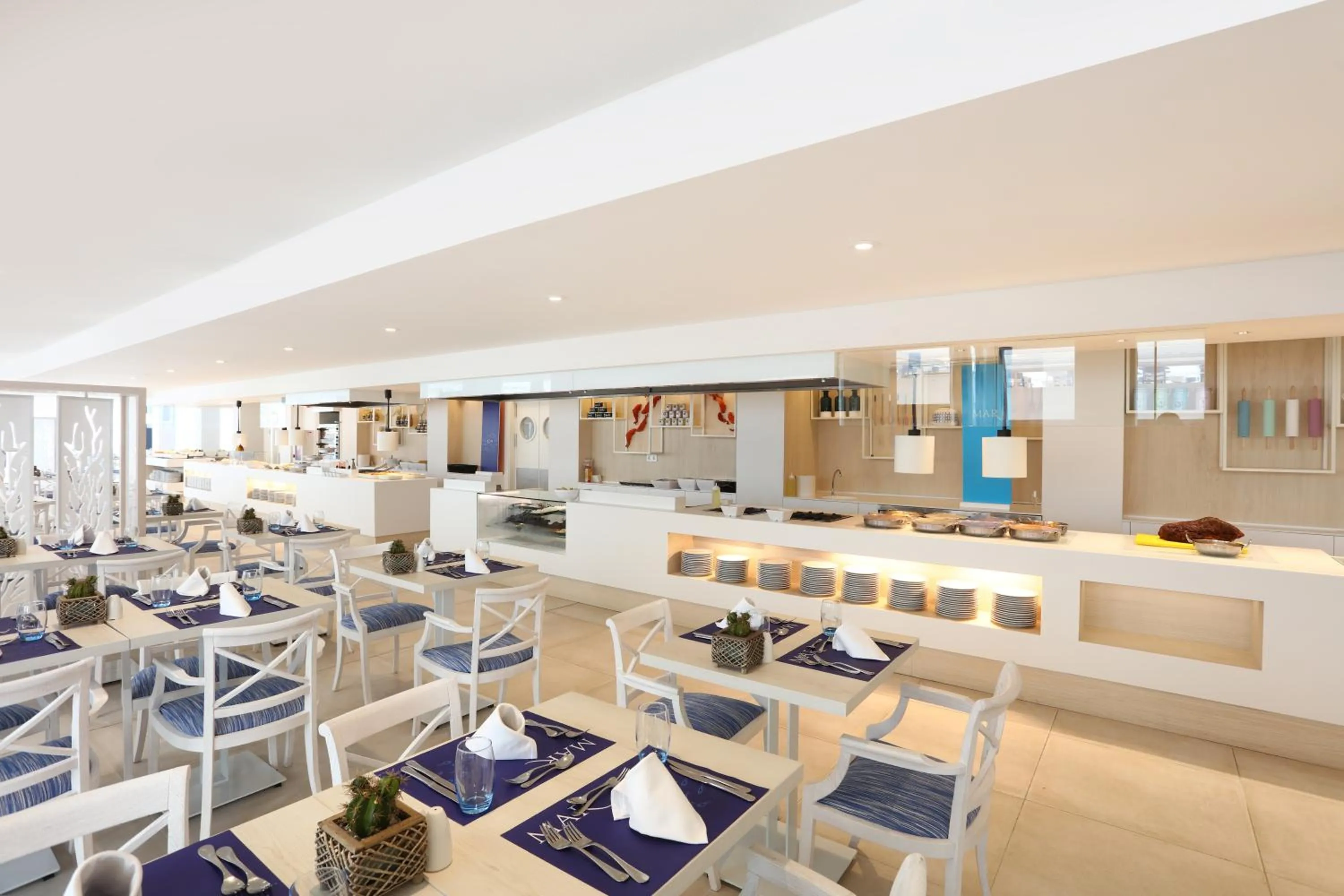 Restaurant/places to eat in Iberostar Waves Bahía de Palma - Adults Only