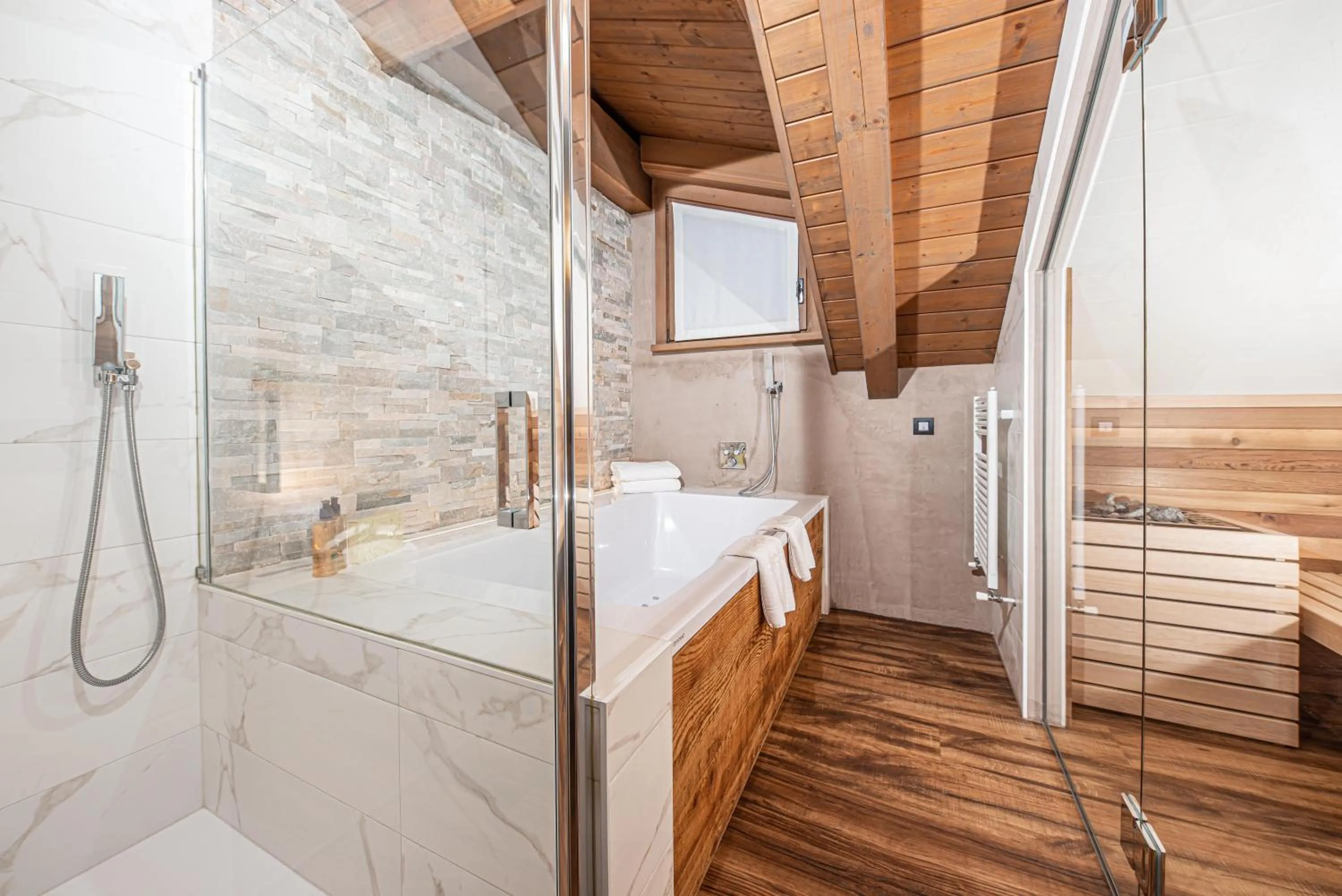 Bathroom in Bivio Hotel Plaza