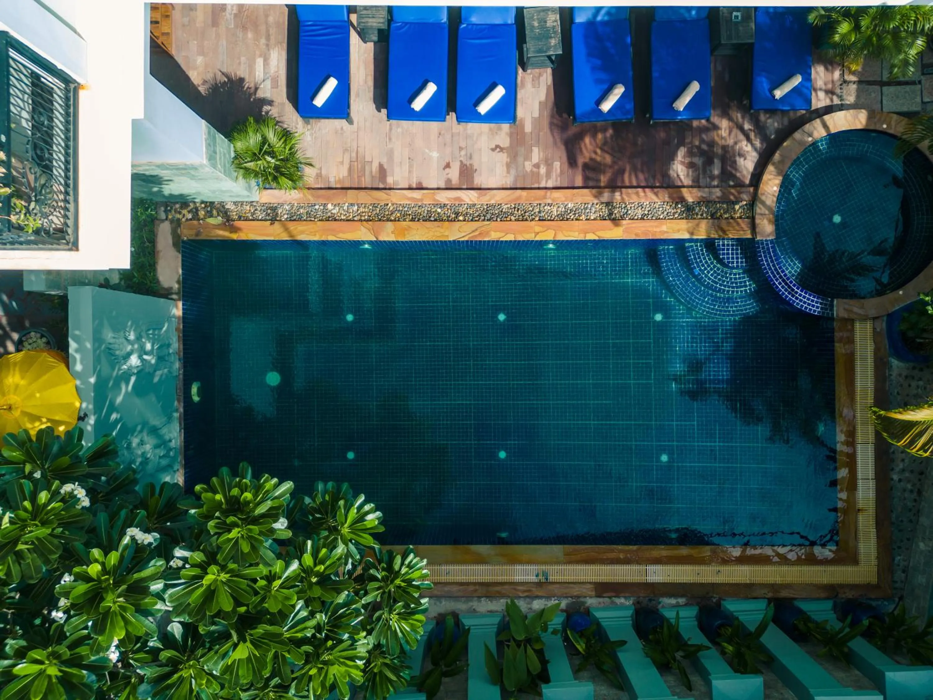 Swimming pool in Siem Reap Comforts Hostel