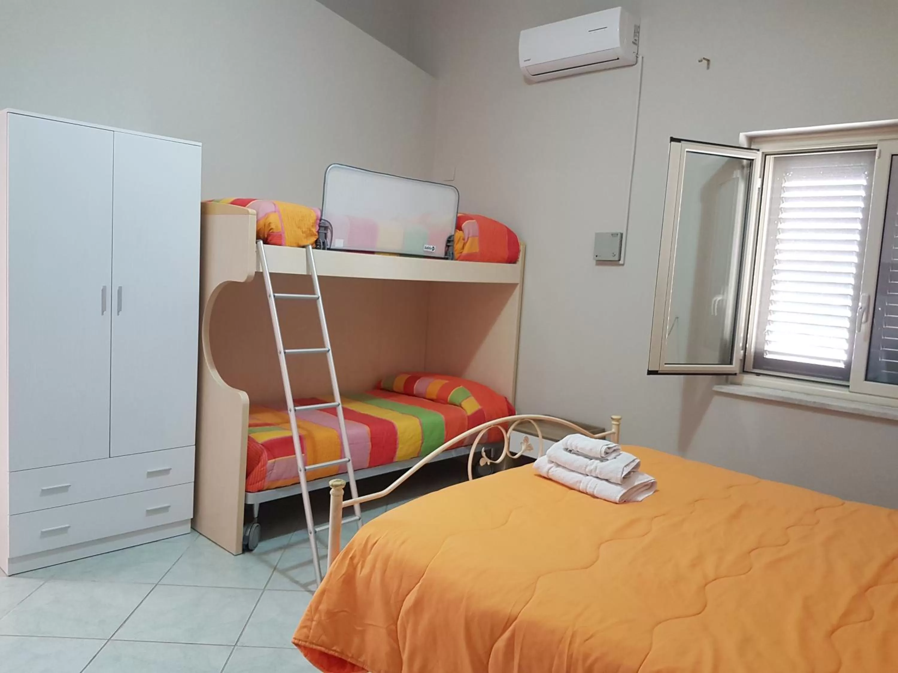 Bedroom, Bed in B&B Magna Grecia