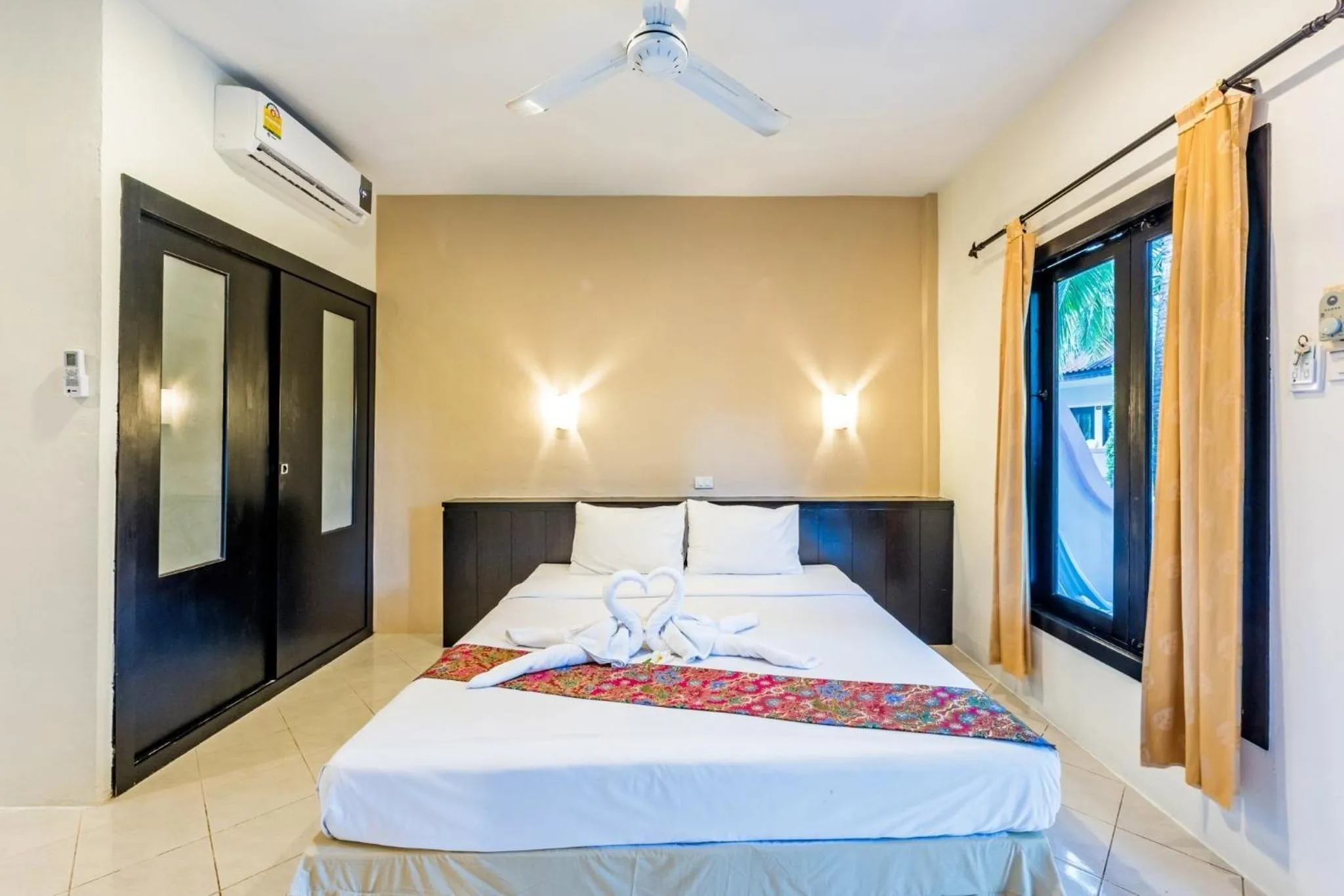 Bed in Tuana Hotels The Natural Resort