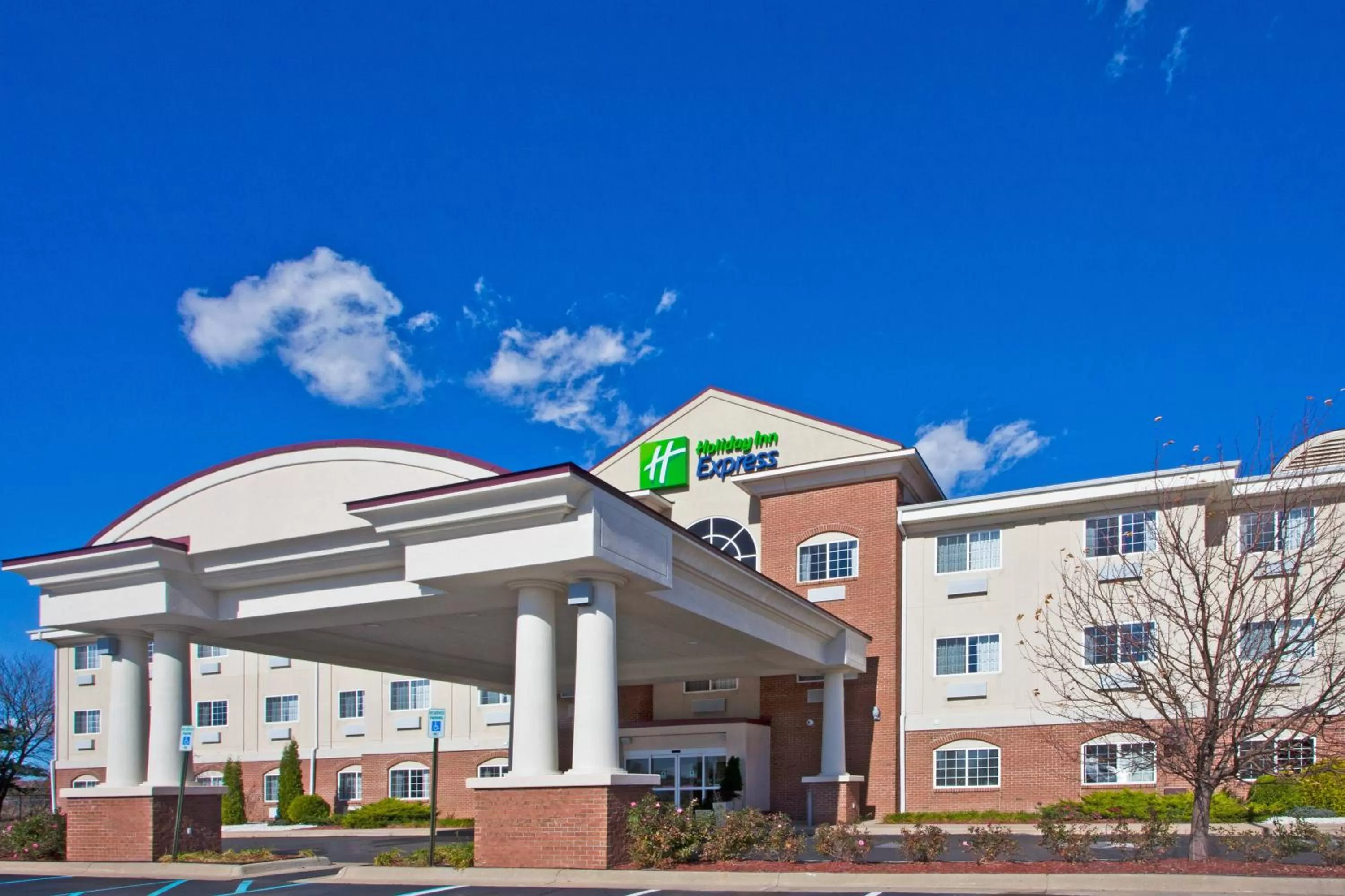 Holiday Inn Express Hotel & Suites Charlotte by IHG
