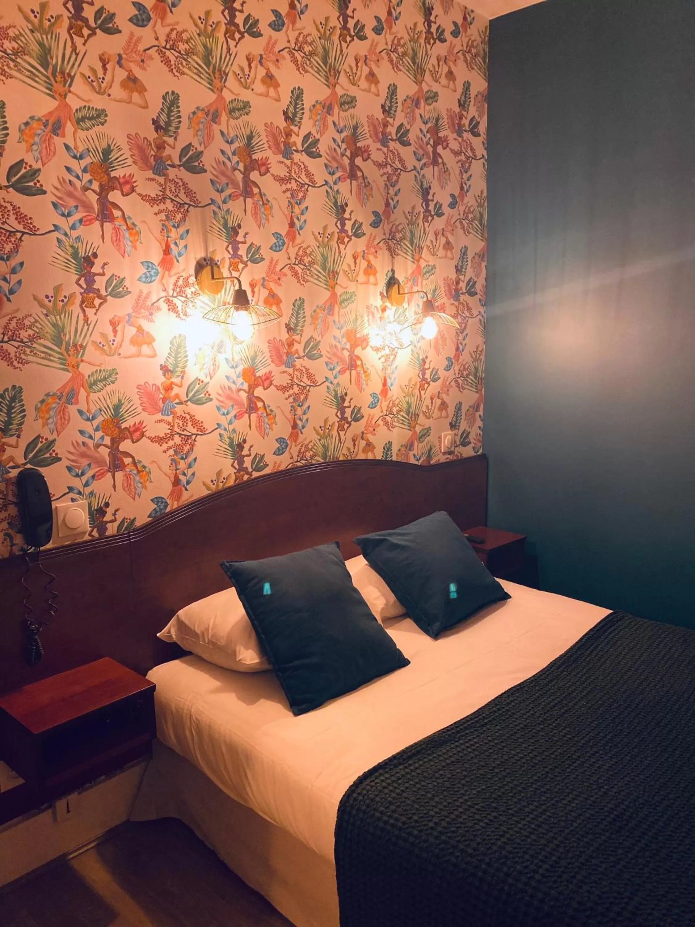 Bed in Grand Hotel De La Poste - Lyon Sud - Vienne