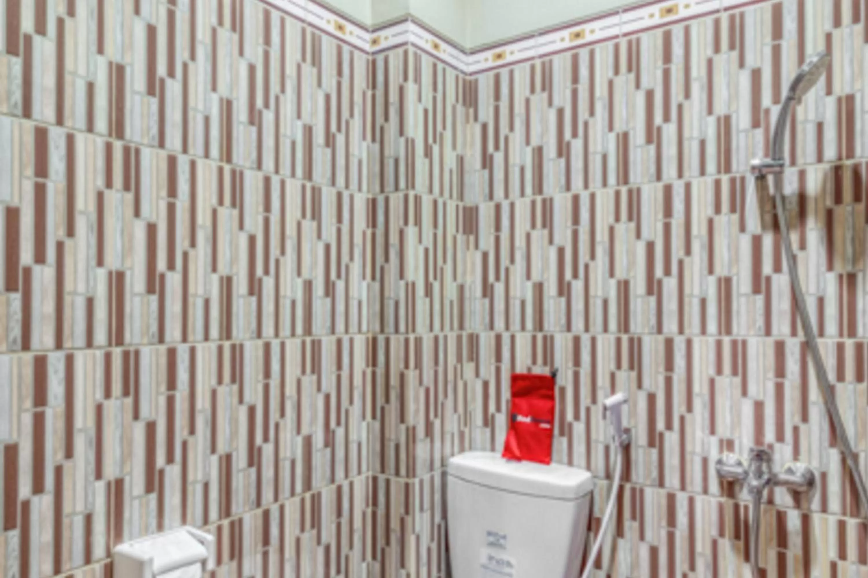 Bathroom in RedDoorz near Jogja National Museum