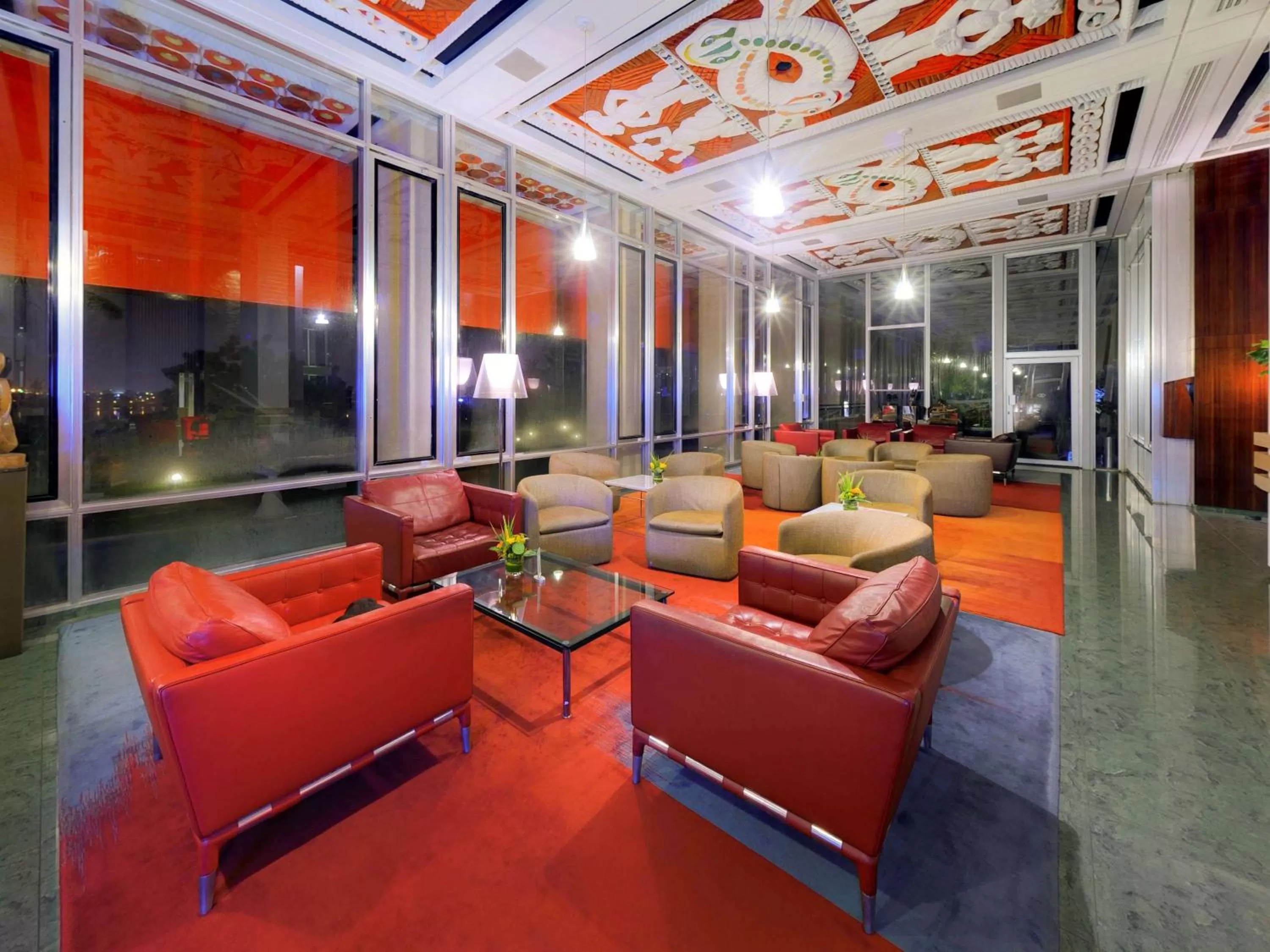 Lounge or bar in Sofitel Abidjan Hotel Ivoire