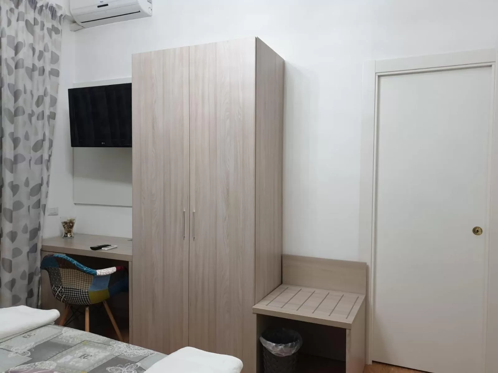 TV/Entertainment Center in Beauty House