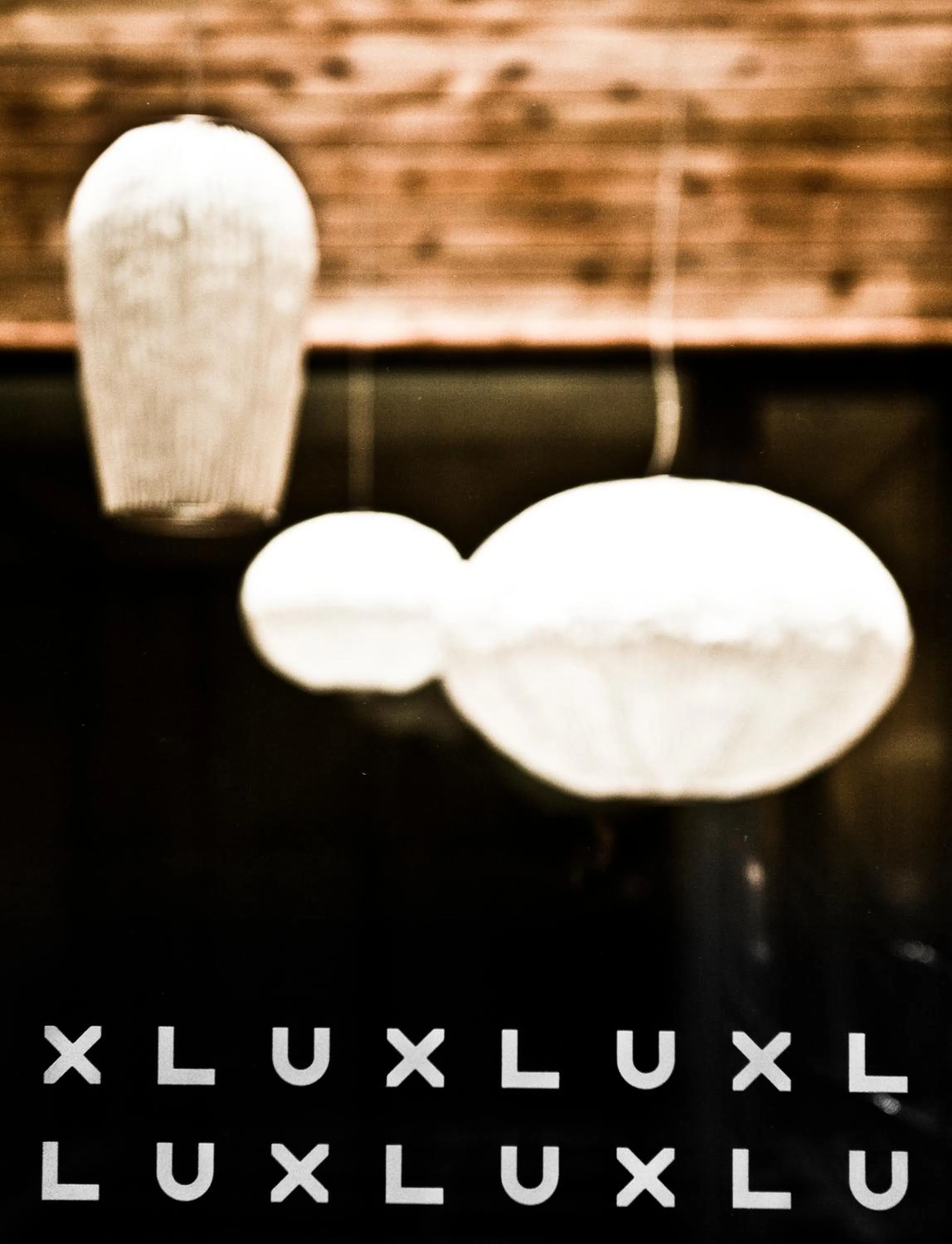 Text overlay in Hotel Lux Santiago