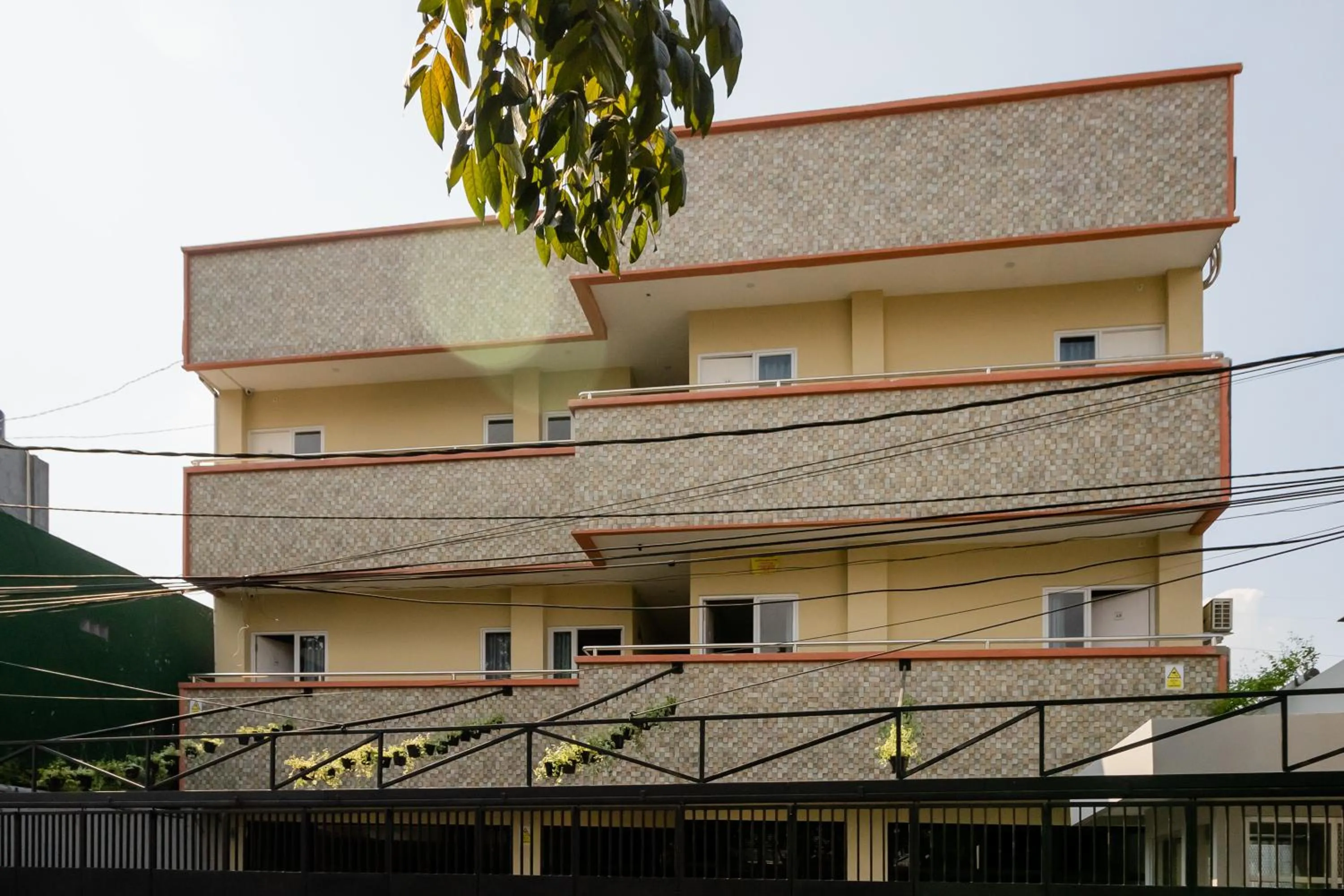 Property logo or sign in RedDoorz near Plaza Atrium Senen