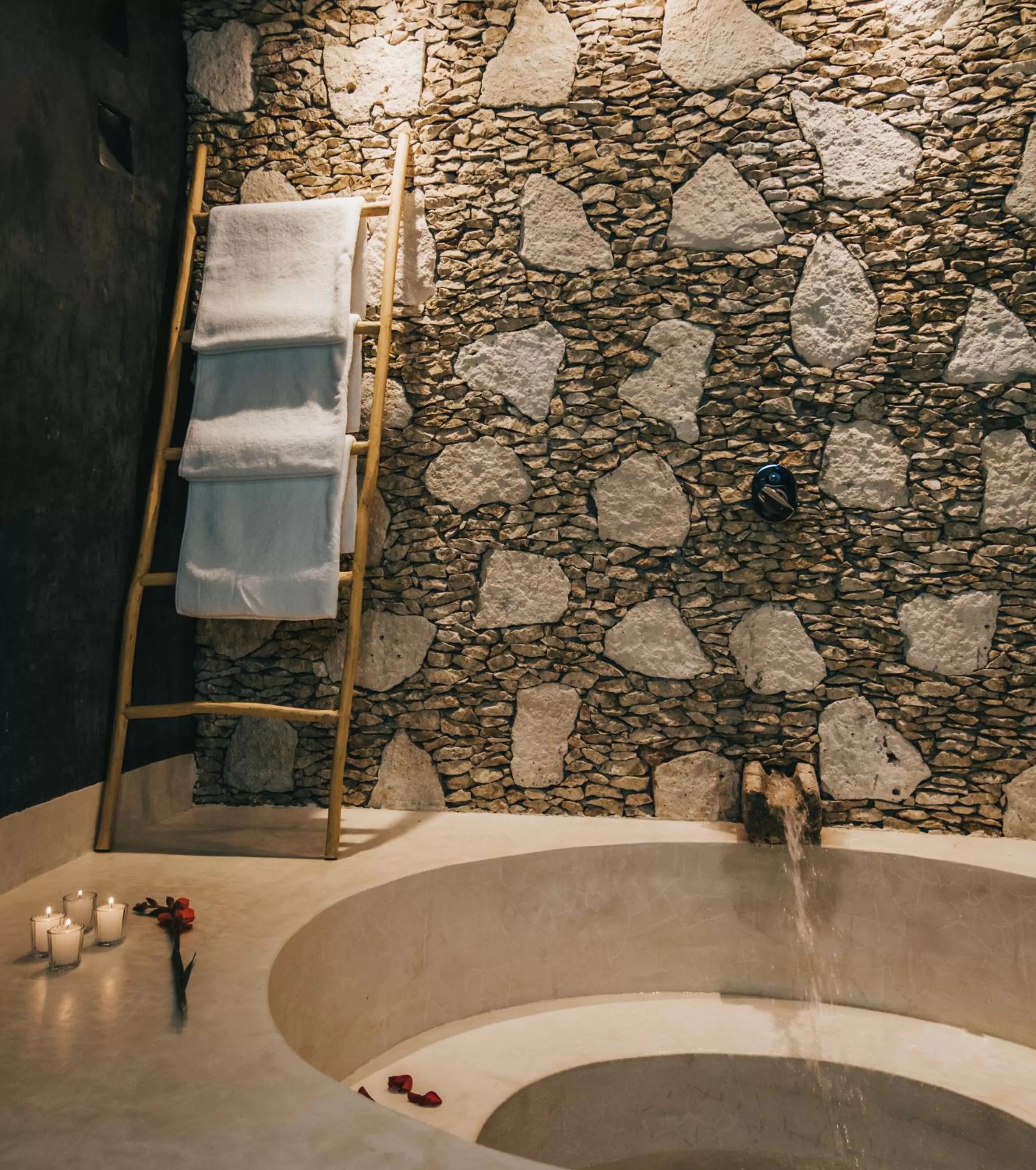 Bathroom in Ambre & Epices Jungle Hotel & Spa