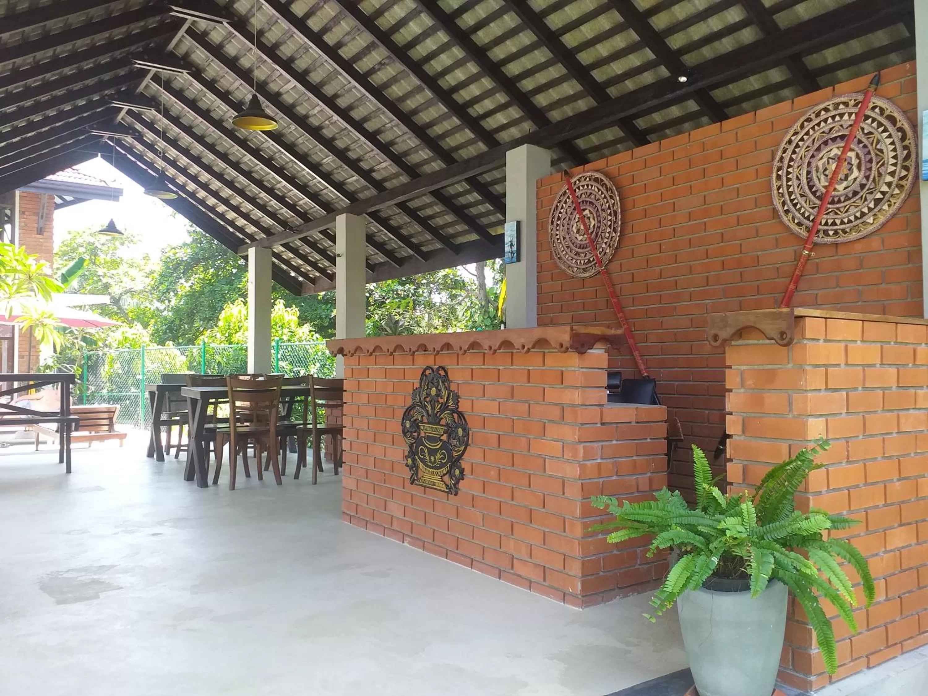 Restaurant/places to eat in Green Wood Villa Negombo