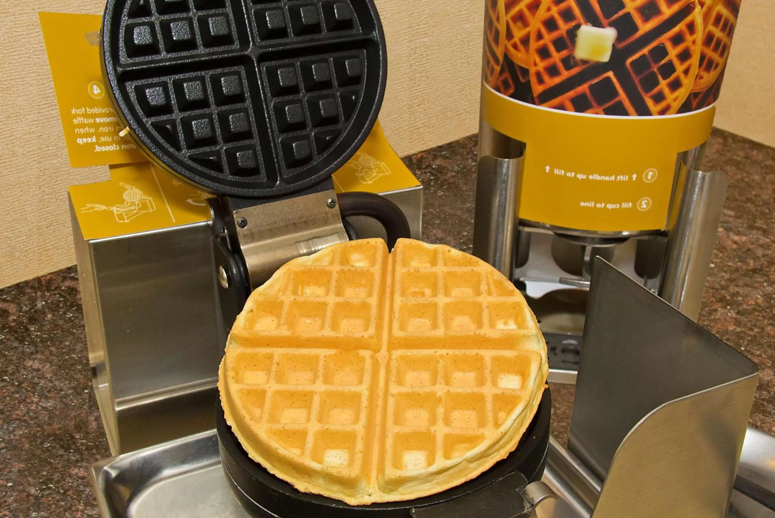 Dining area in Hampton Inn & Suites Rochester/Henrietta