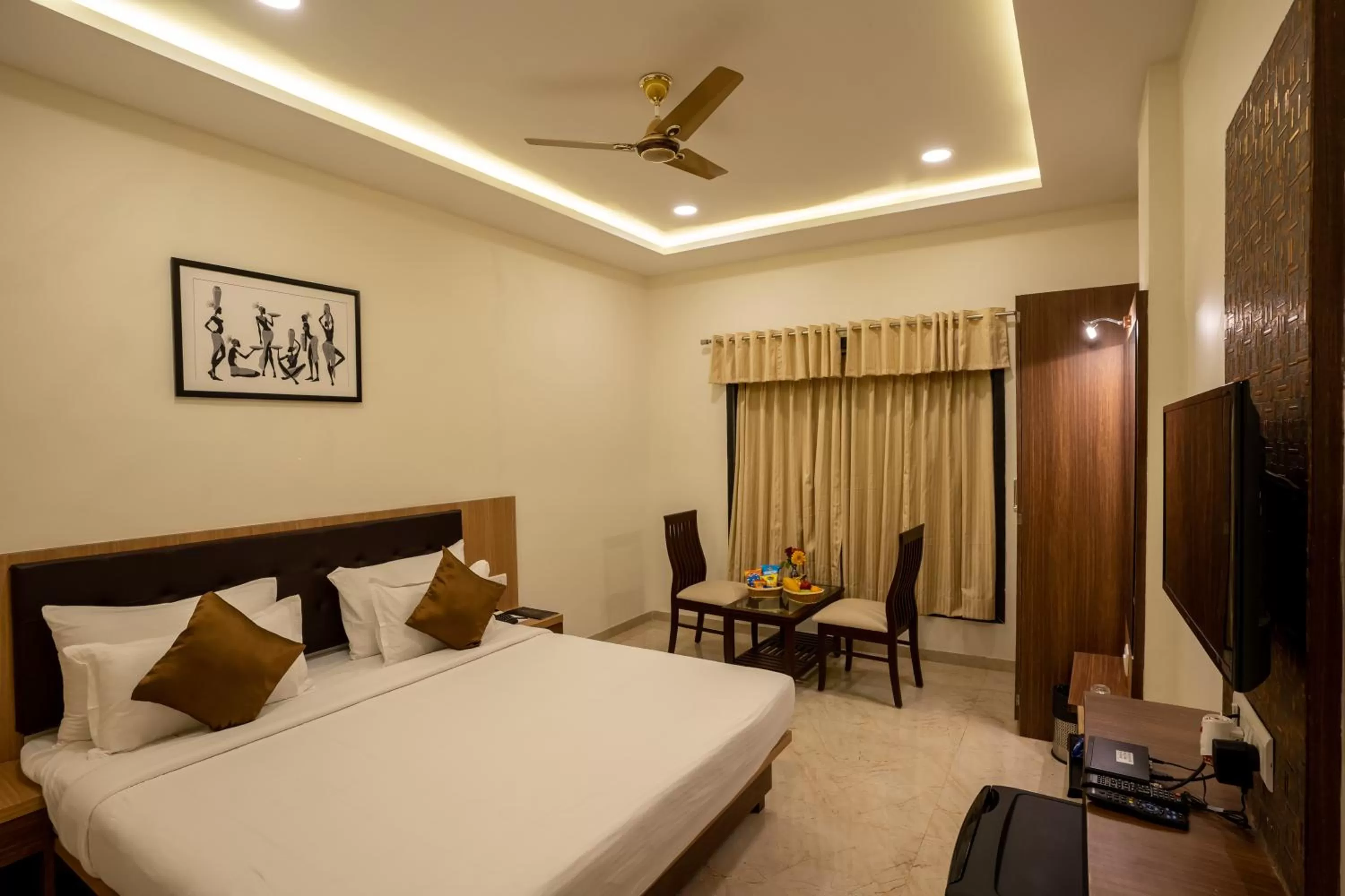 Bed in Jivanta Mahabaleshwar