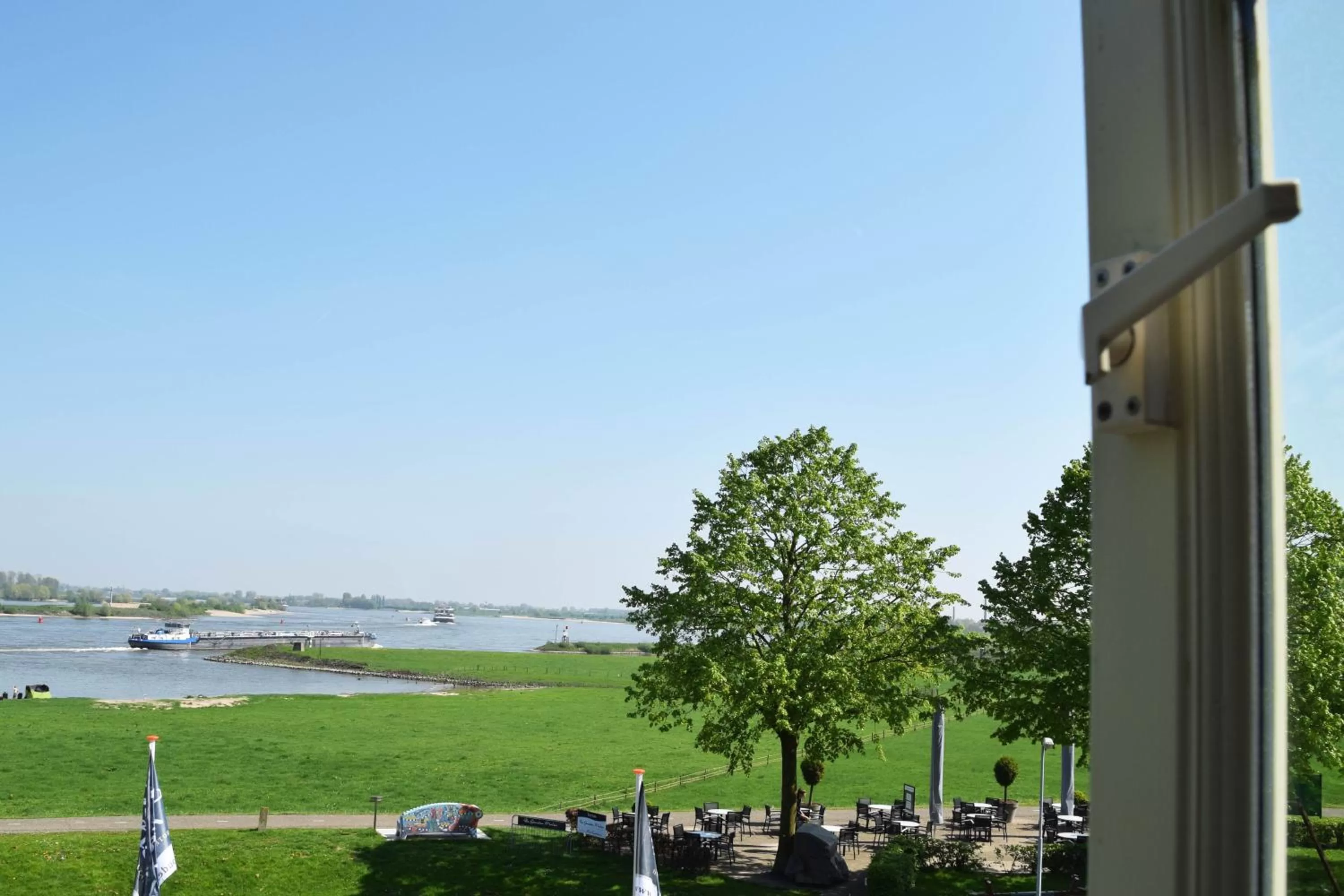River view in De Gouden Molen